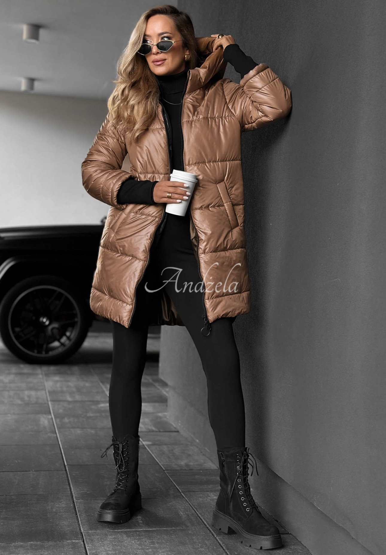 Lange, gesteppte Jacke mit Kapuze Cinnamon Latte Mokkafarben