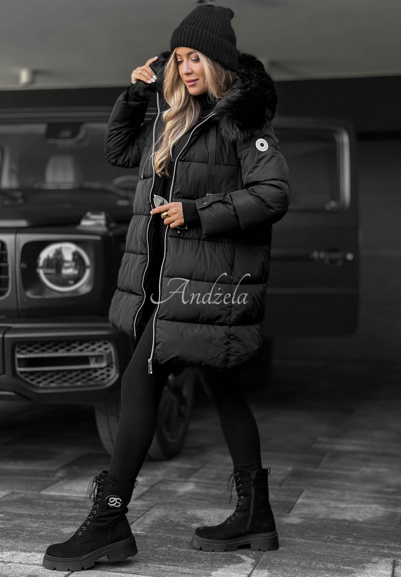 Lange, gesteppte Jacke mit Fellimitat Winter Sunday Schwarz