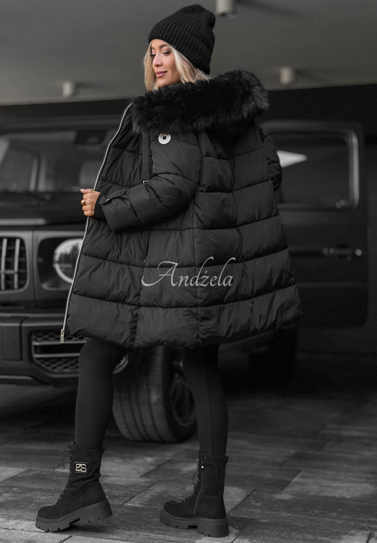 Lange, gesteppte Jacke mit Fellimitat Winter Sunday Schwarz