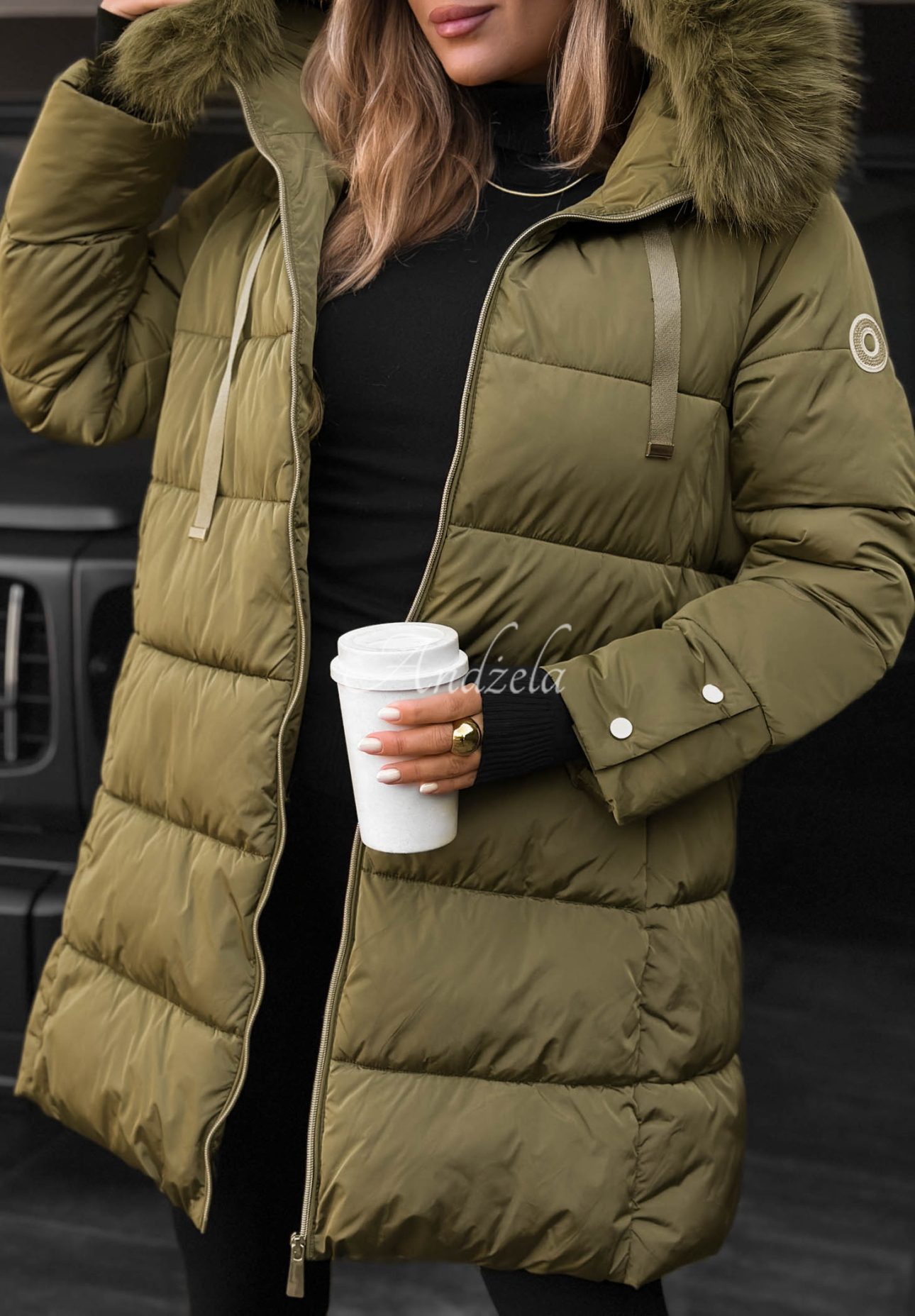 Lange, gesteppte Jacke mit Fellimitat Winter Sunday Khaki