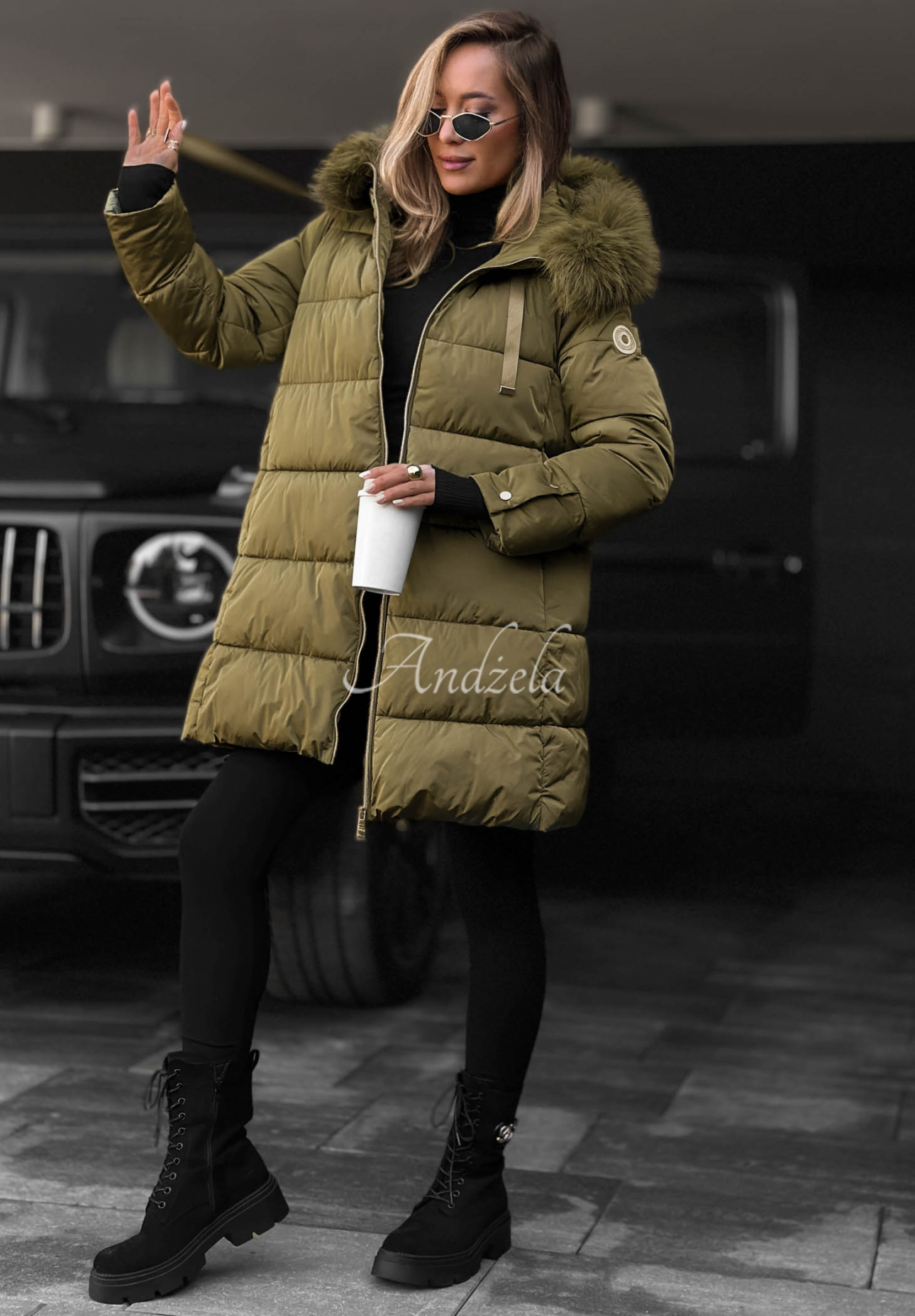 Lange, gesteppte Jacke mit Fellimitat Winter Sunday Khaki
