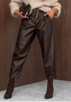 Skórzane Hose mom fit z paskiem Pretty Autumn Schokoladenbraun