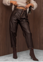 Skórzane Hose mom fit z paskiem Pretty Autumn Schokoladenbraun