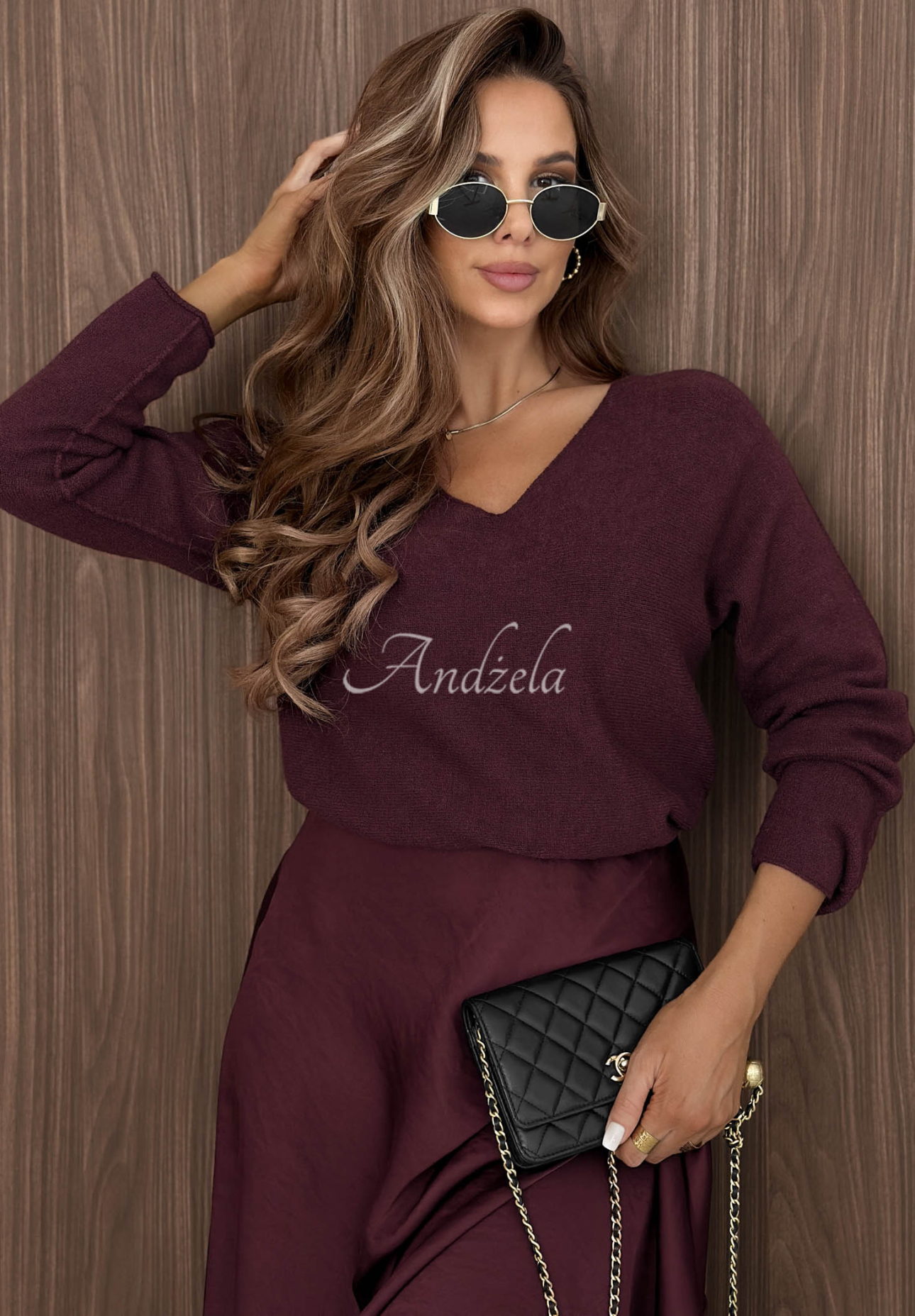 Leichter Viskose-Pullover mit V-Ausschnitt Amber Woods Beerenfarben