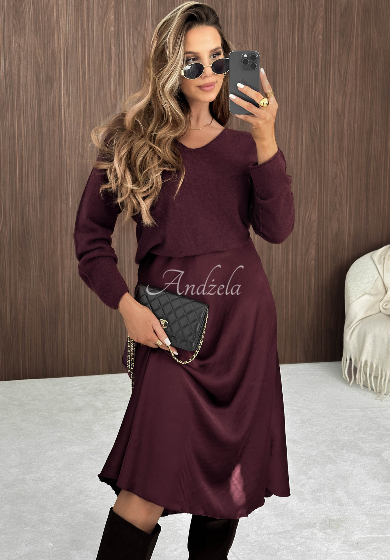 Leichter Viskose-Pullover mit V-Ausschnitt Amber Woods Beerenfarben