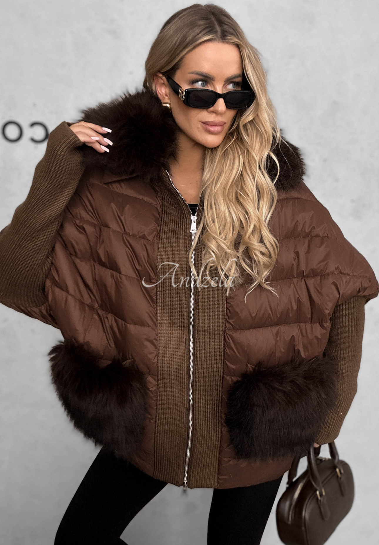Kurze Steppjacke mit Fellbesatz Apple Crumble Schokoladenbraun