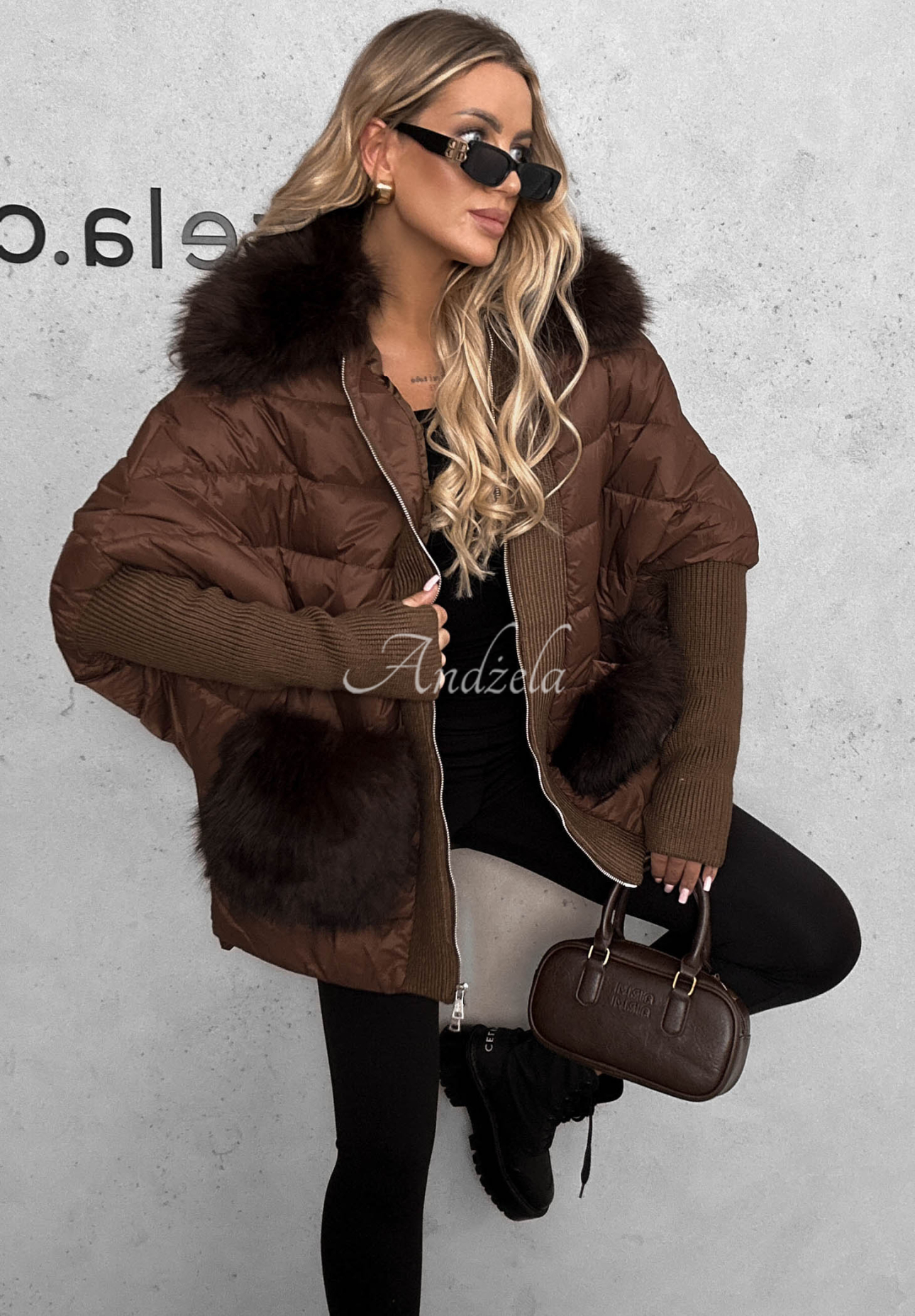 Kurze Steppjacke mit Fellbesatz Apple Crumble Schokoladenbraun