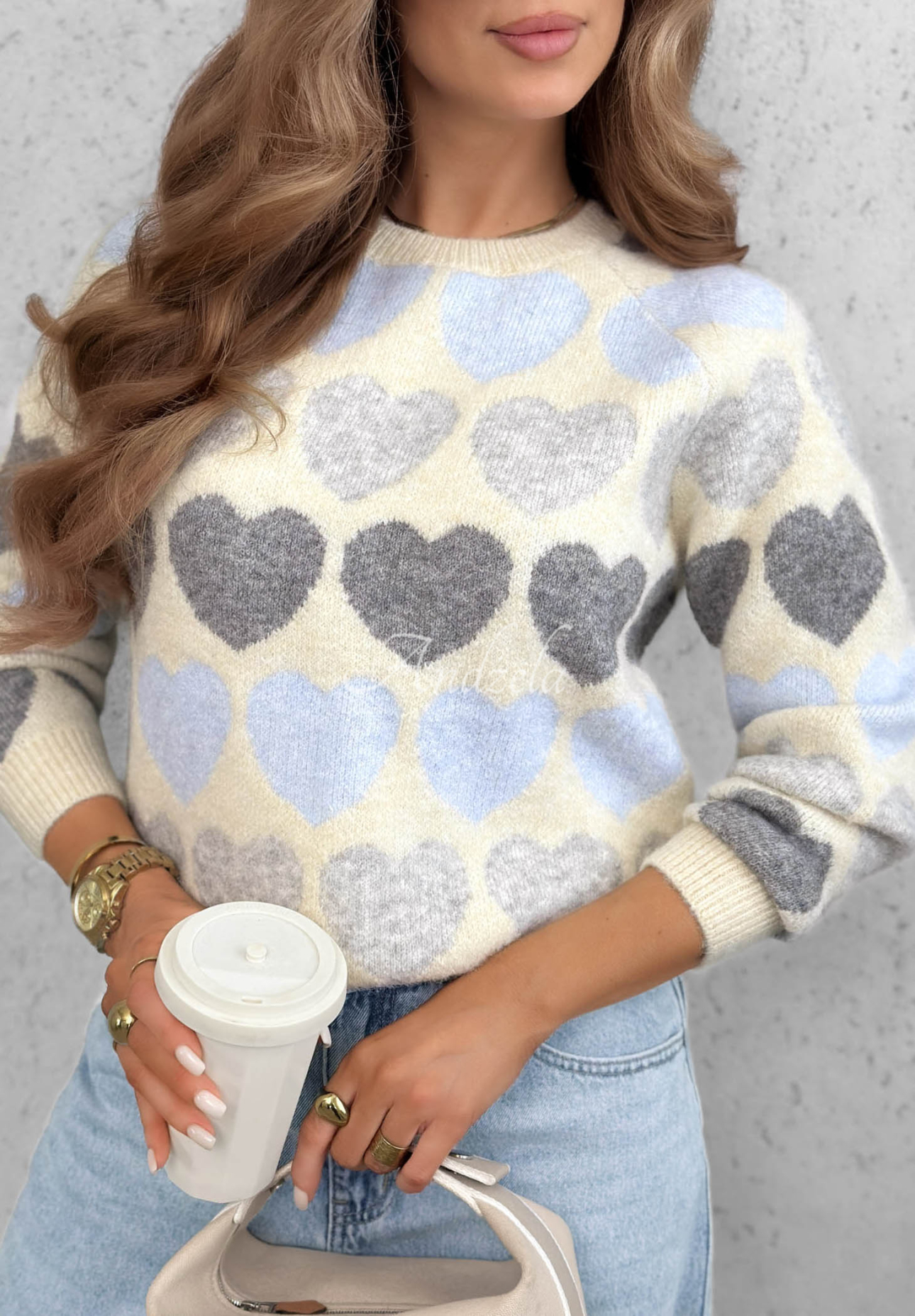 Weicher Pullover mit Herzchenmuster und Wolle Soft Hearts Beige-Himmelblau