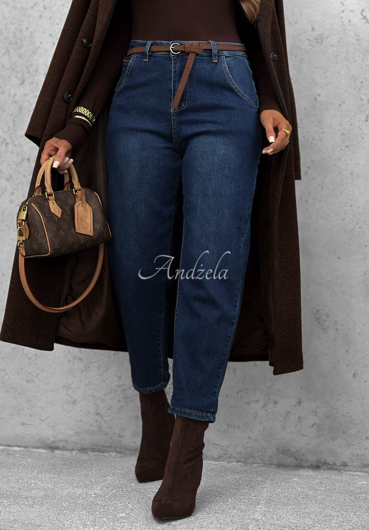 Mom-Fit Jeans mit Gürtel Running Late dunkelblau