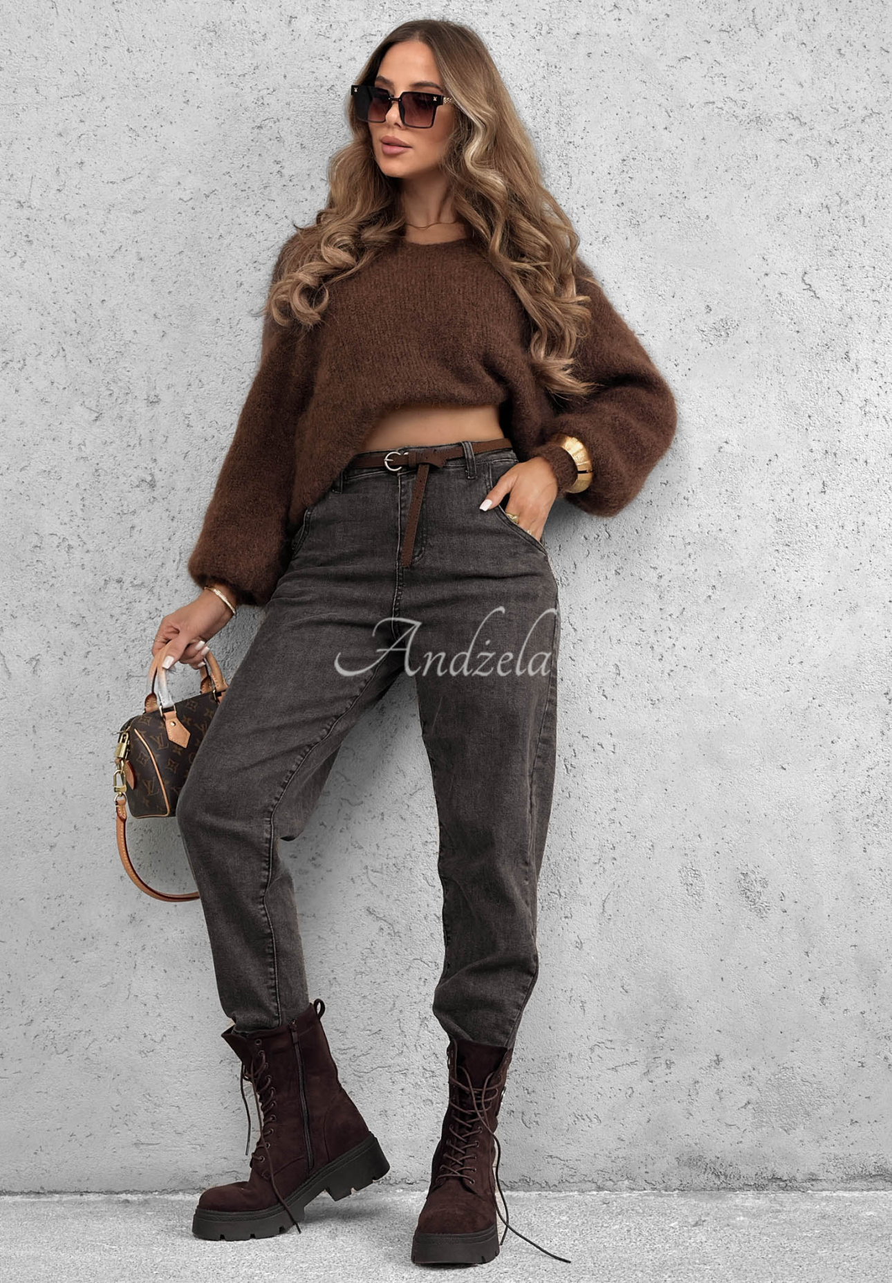 Mom-Fit Jeans mit Gürtel Running Late Grau