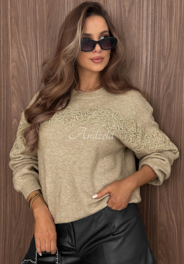 Weicher Pullover mit Zierstickerei und Wollanteil October Days Beige