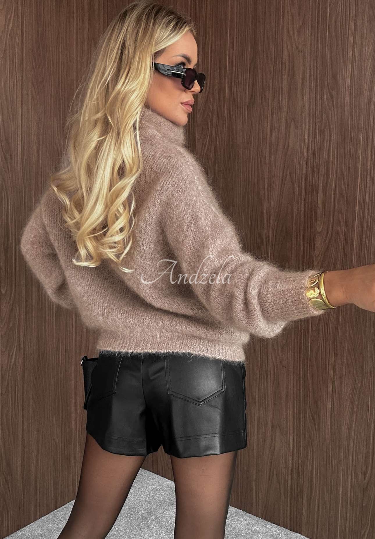 Weicher Mohair-Pullover mit Rollkragen Rainy Clouds Beige