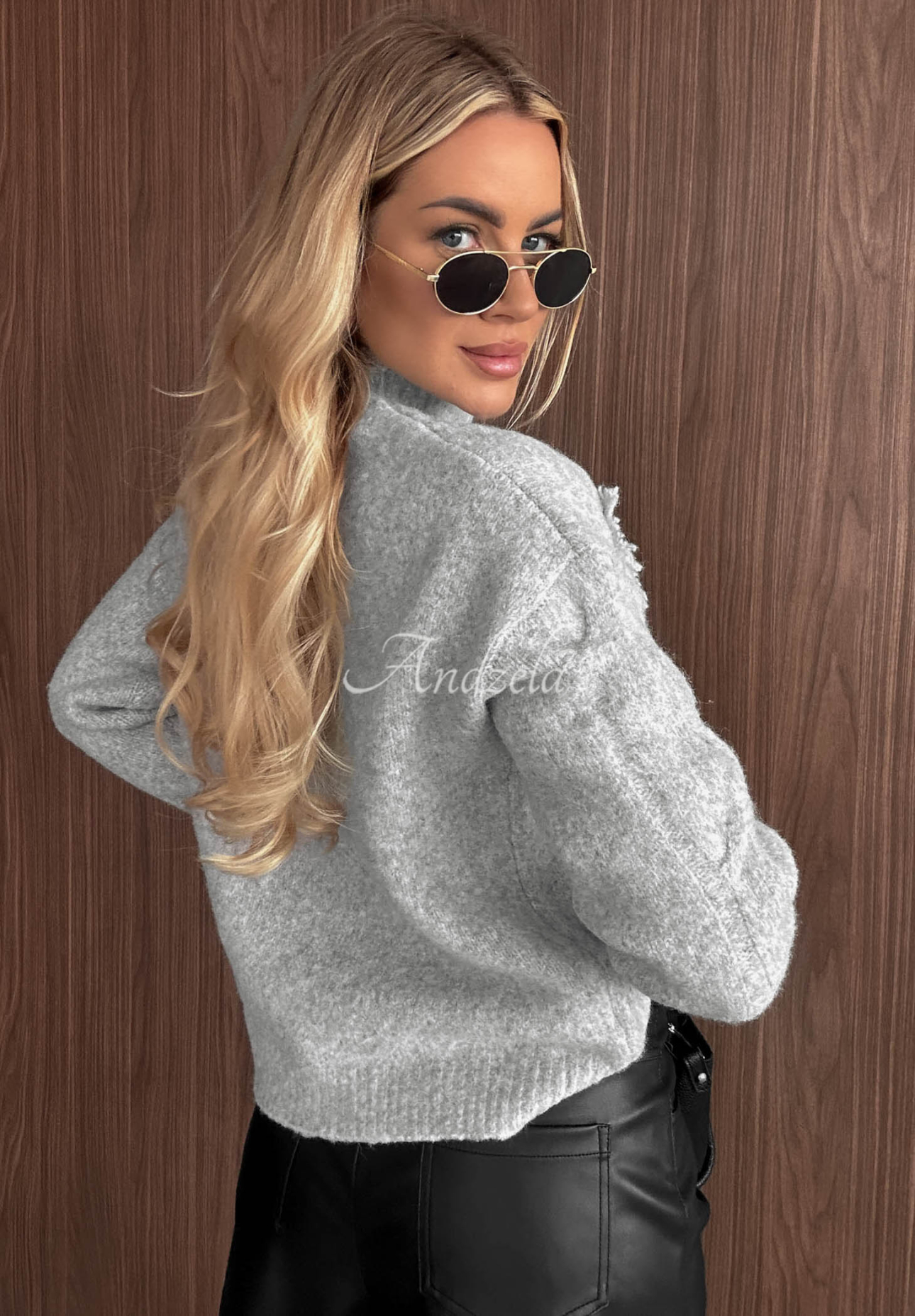 Weicher Viskose-Pullover mit Strasssteinen Crystal Sky Grau