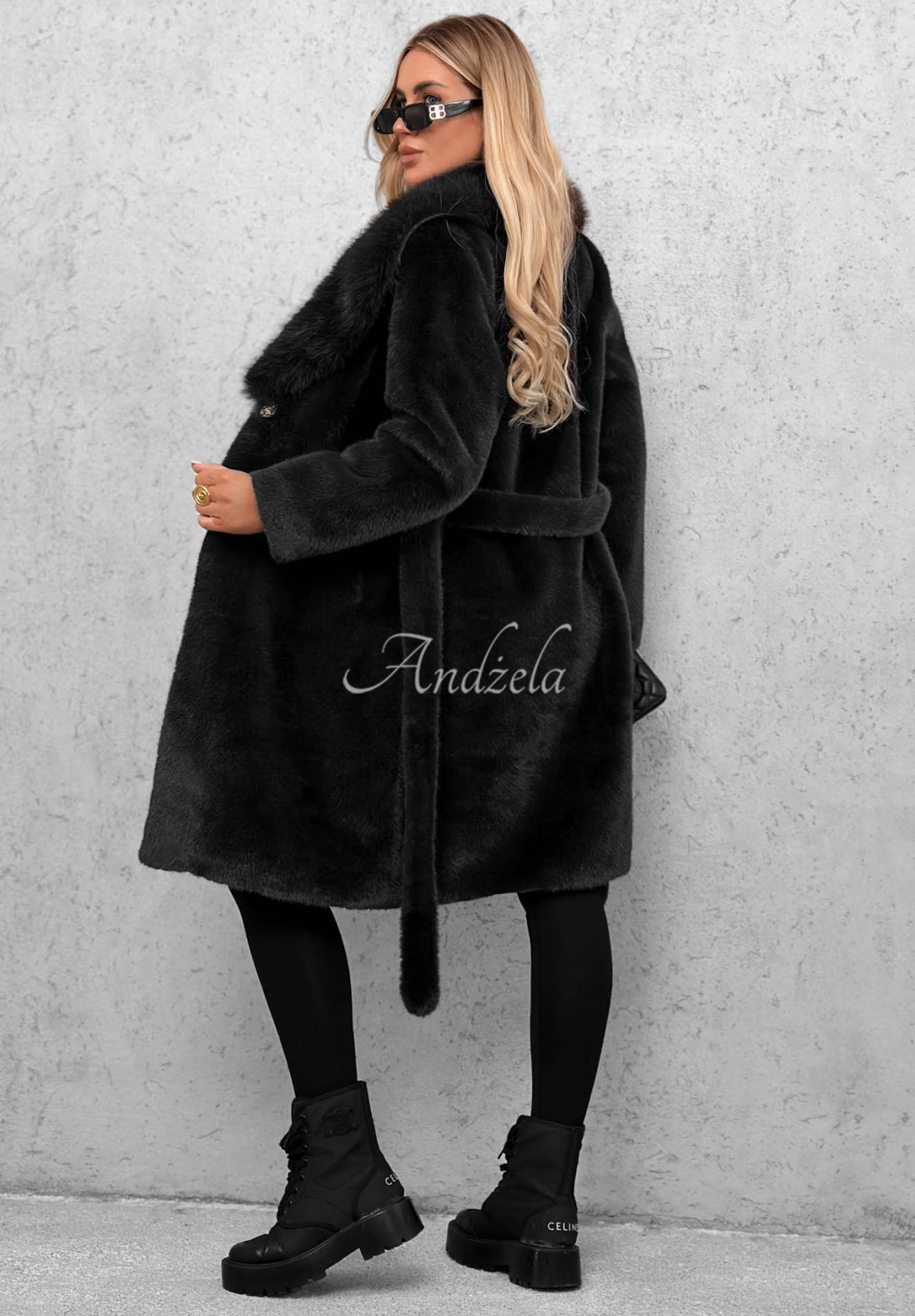 Mantel aus Kunstfell mit Gürtel Cloud Cuddle Schwarz