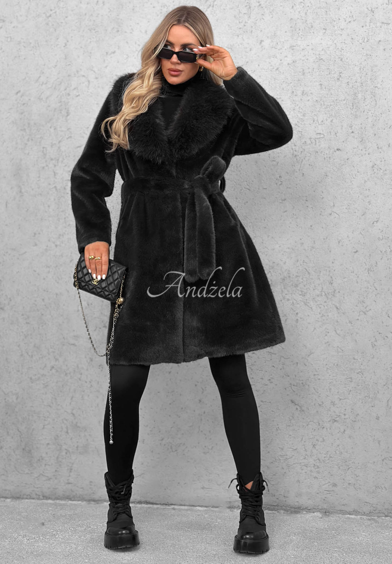 Mantel aus Kunstfell mit Gürtel Cloud Cuddle Schwarz