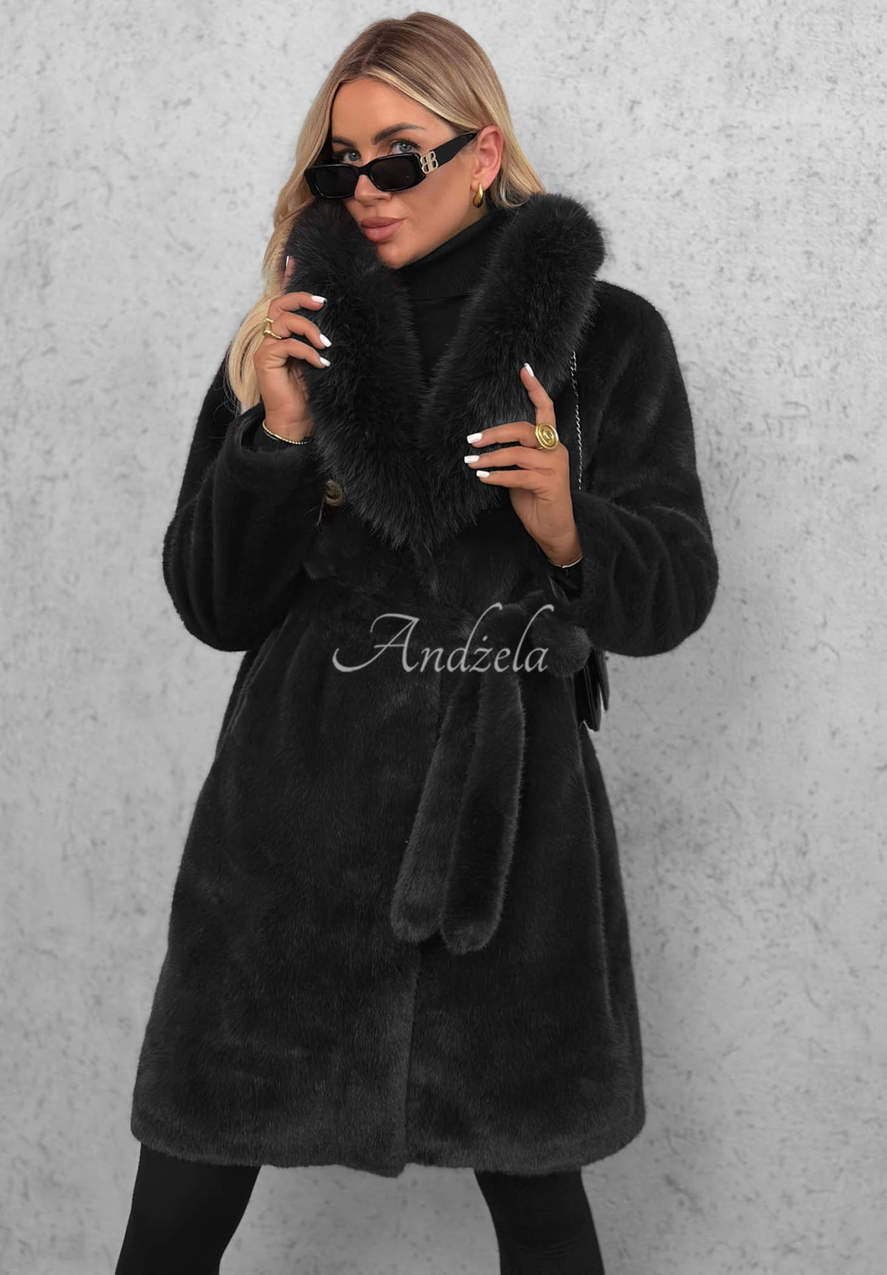 Mantel aus Kunstfell mit Gürtel Cloud Cuddle Schwarz