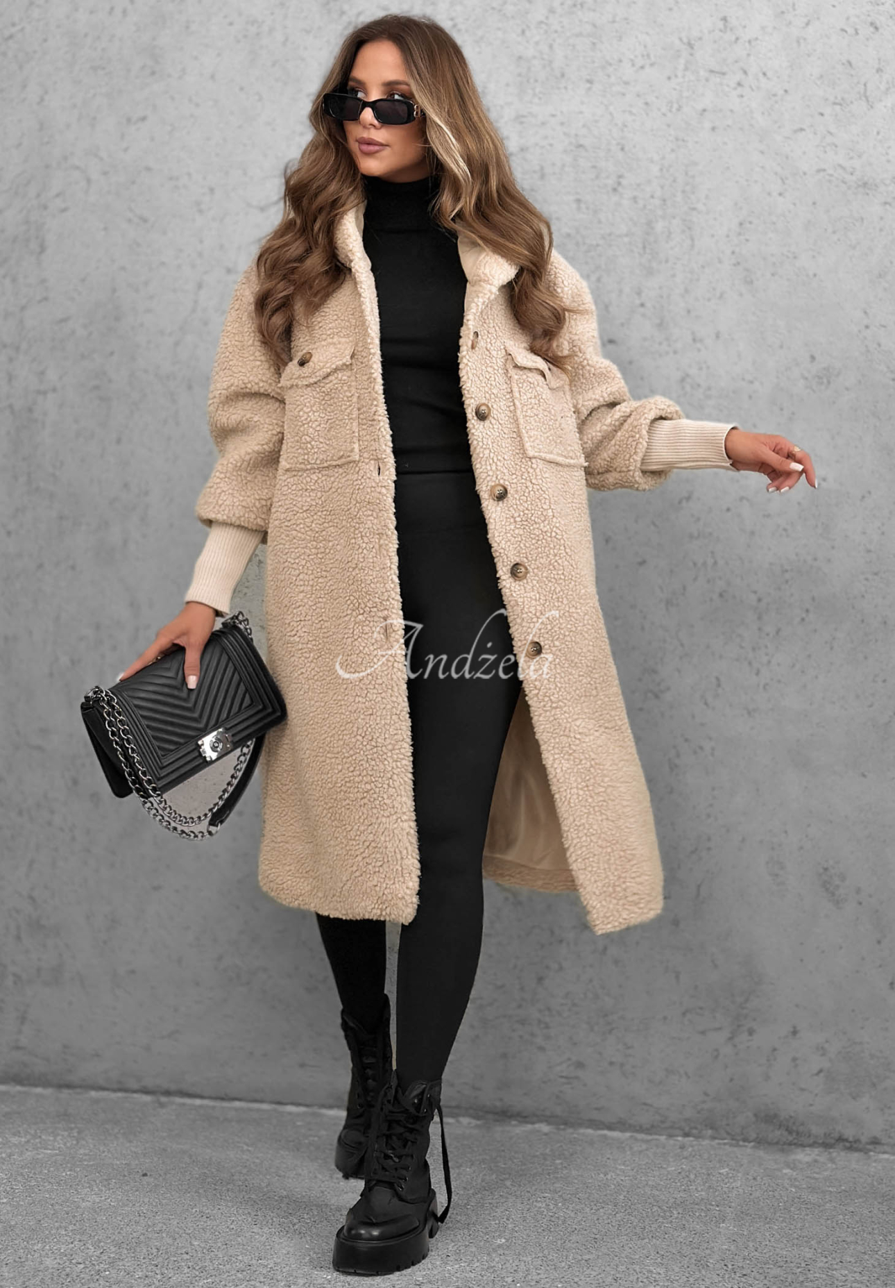 Langer Lammfellmantel mit Kapuze Aspen Babe Beige