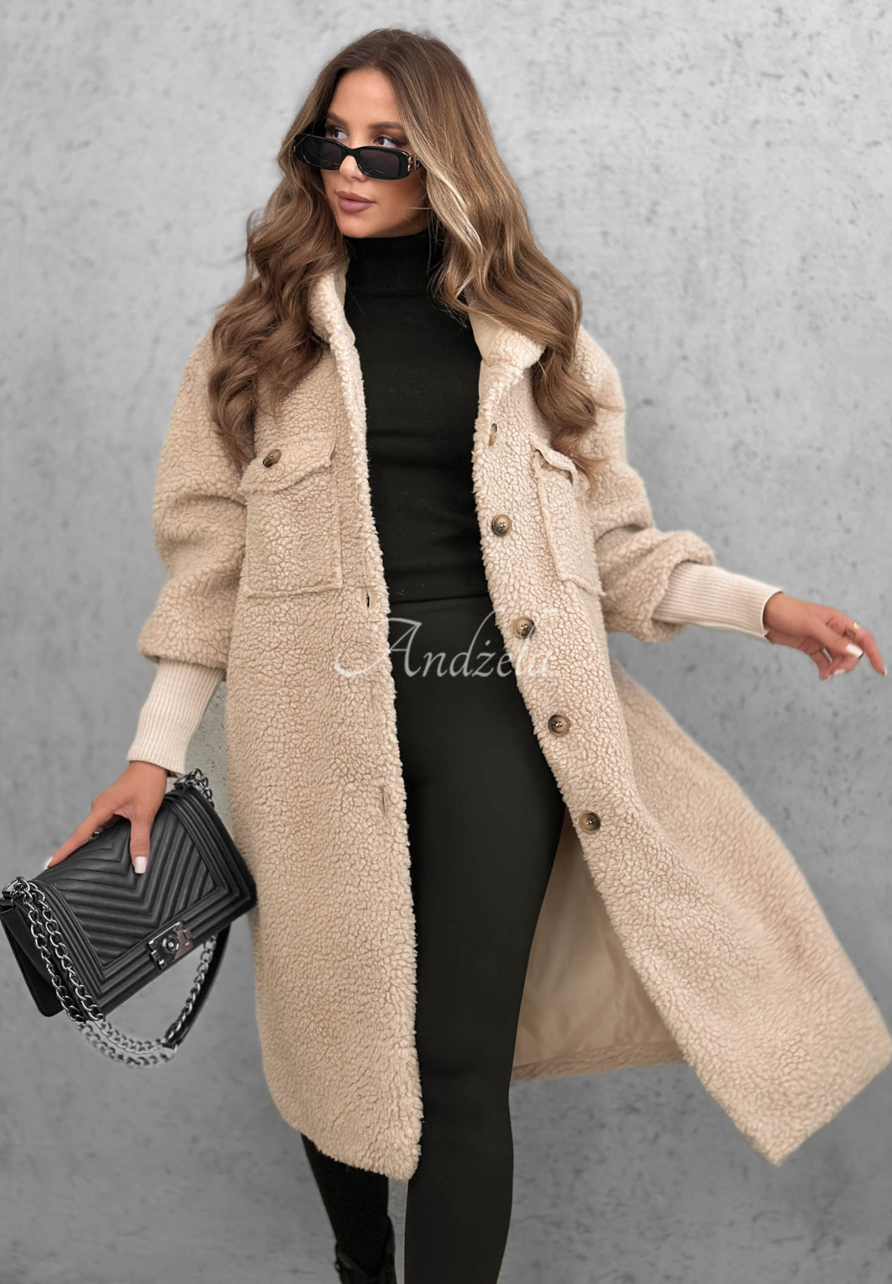 Langer Lammfellmantel mit Kapuze Aspen Babe Beige