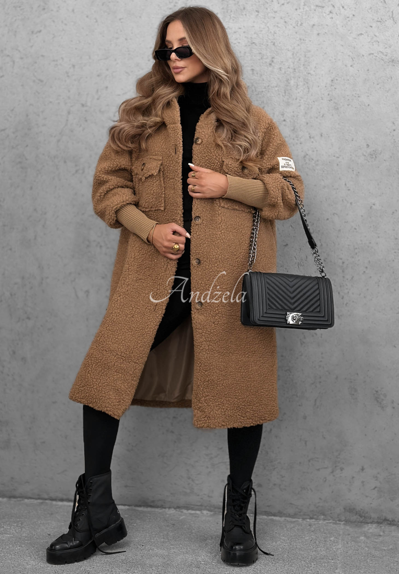 Langer Lammfellmantel mit Kapuze Aspen Babe Camel