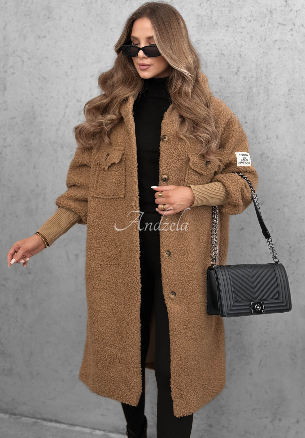 Langer Lammfellmantel mit Kapuze Aspen Babe Camel