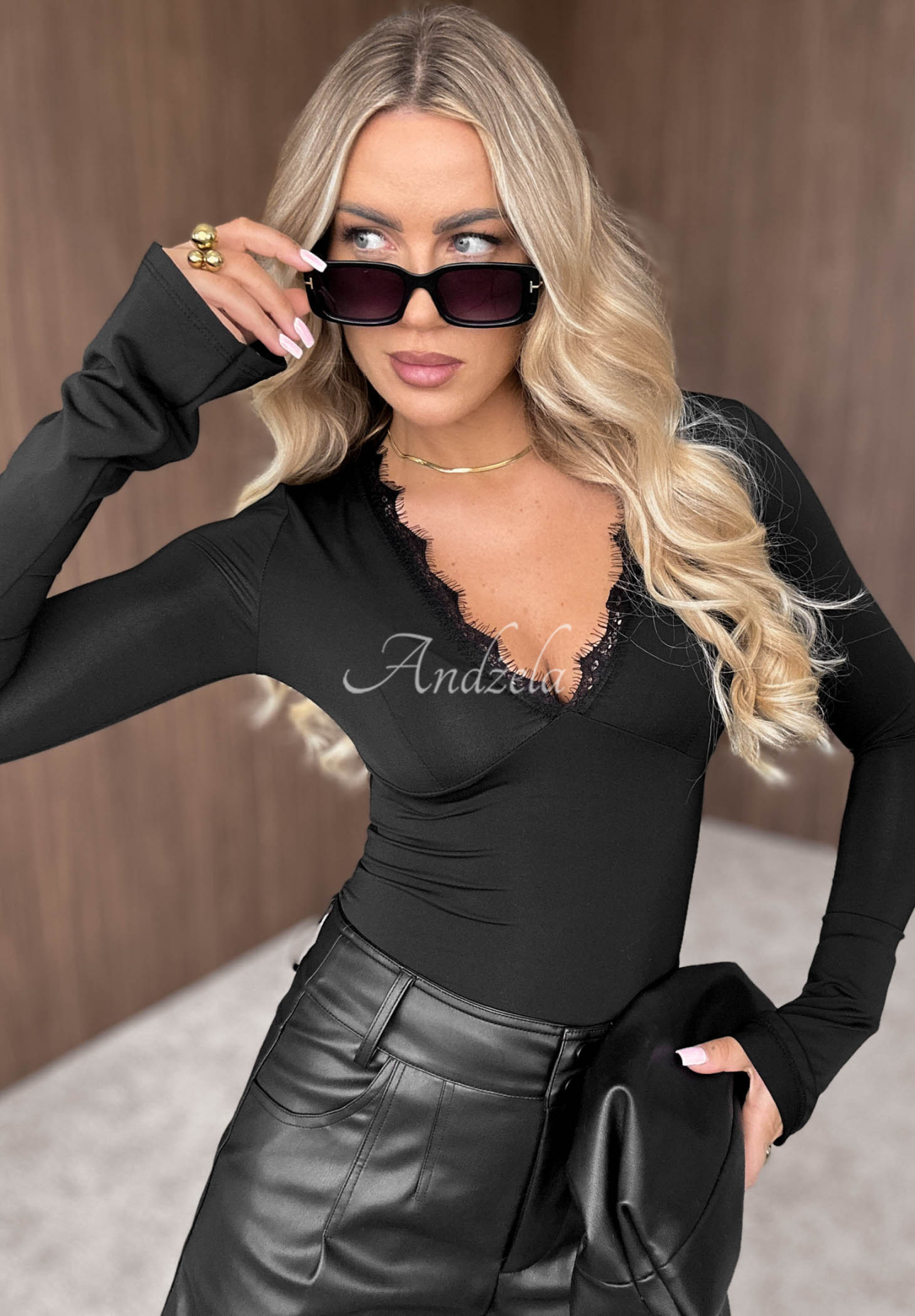 Viskose-Glockenbluse mit Spitze Midnight Spell Schwarz