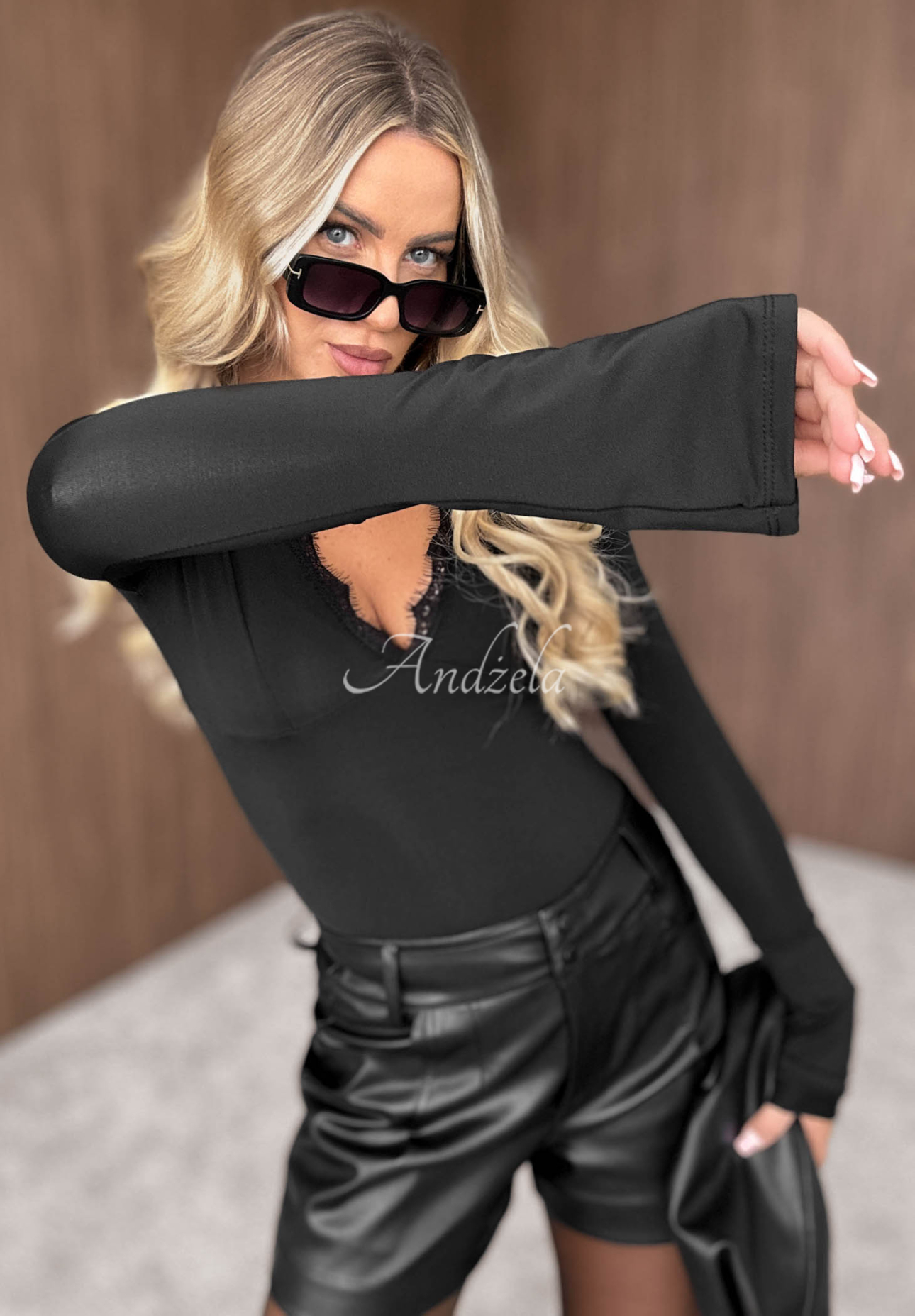Viskose-Glockenbluse mit Spitze Midnight Spell Schwarz