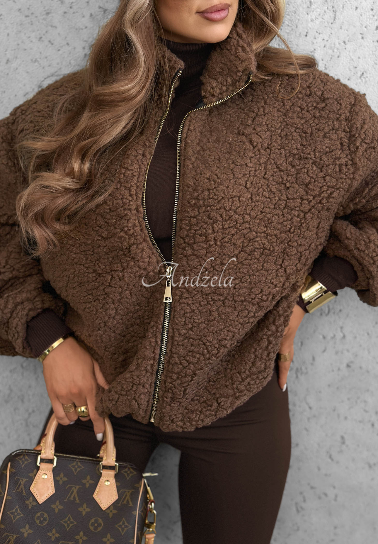 Kurze Bomberjacke aus Sherpa-Lammfellimitat Cloud Candy Schokoladenbraun