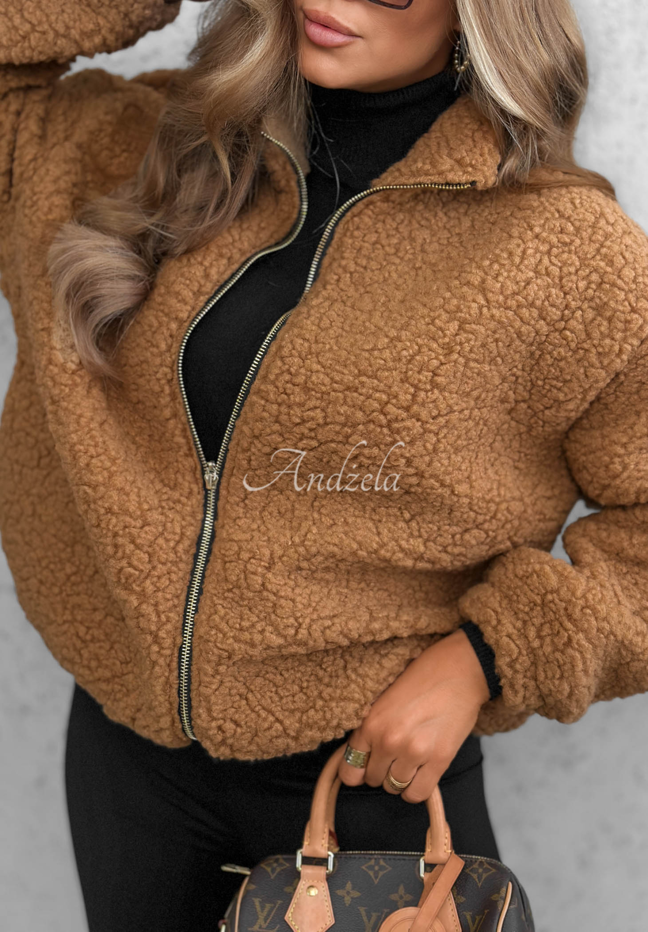 Kurze Bomberjacke aus Sherpa-Lammfellimitat Cloud Candy Camel