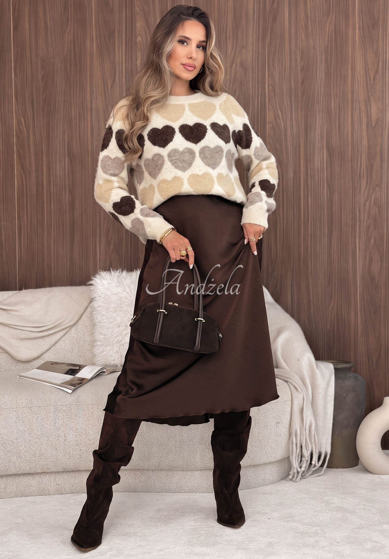 Weicher Pullover mit Herzchenmuster und Wolle Soft Hearts Beige-Schokoladenbraun