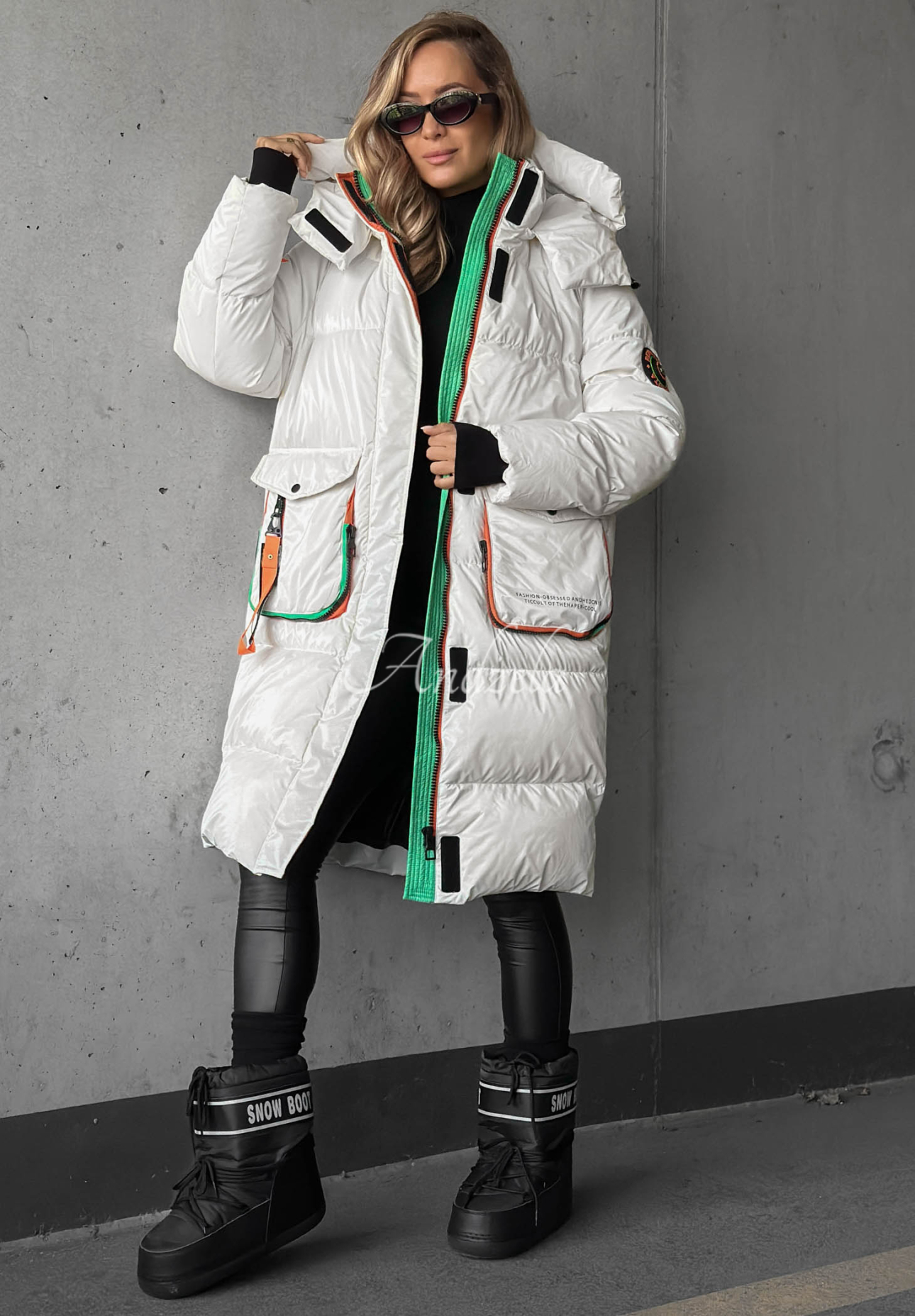 Lange Steppjacke mit Kapuze Silver Frost Weiß