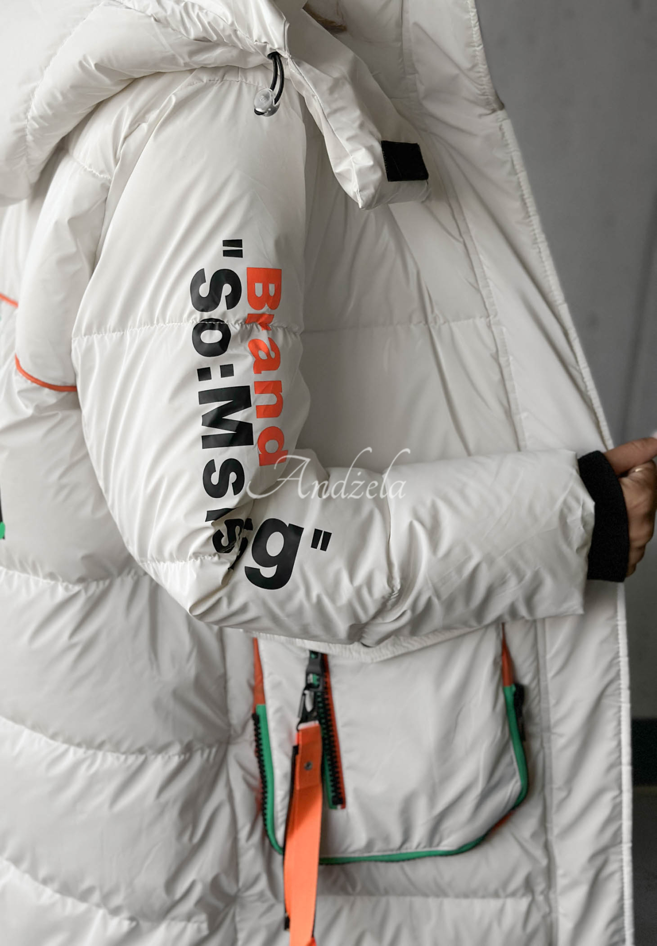 Lange Steppjacke mit Kapuze Silver Frost Weiß