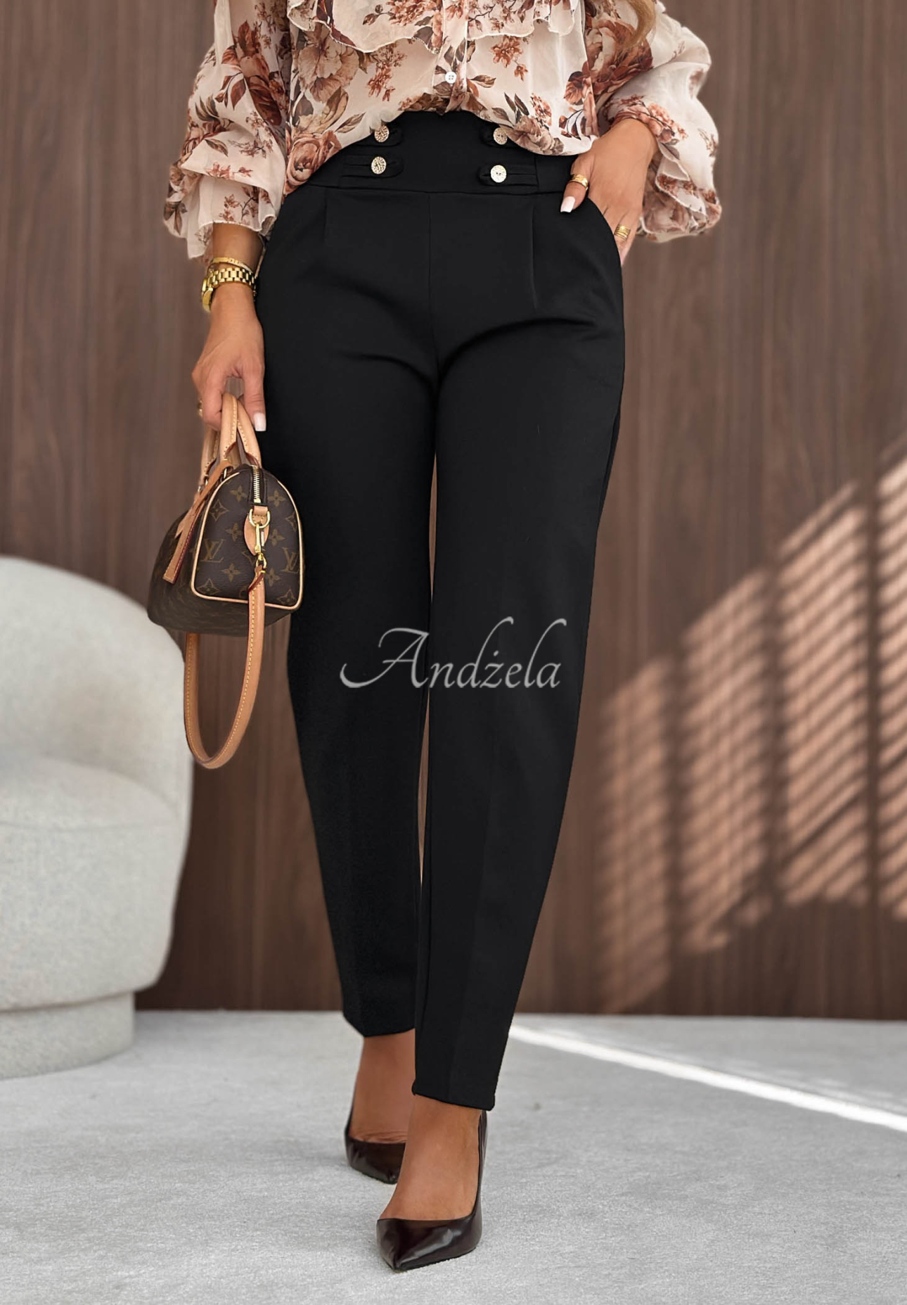Viskose-Zigarettenhose mit Knöpfen Gentle Elegance Schwarz
