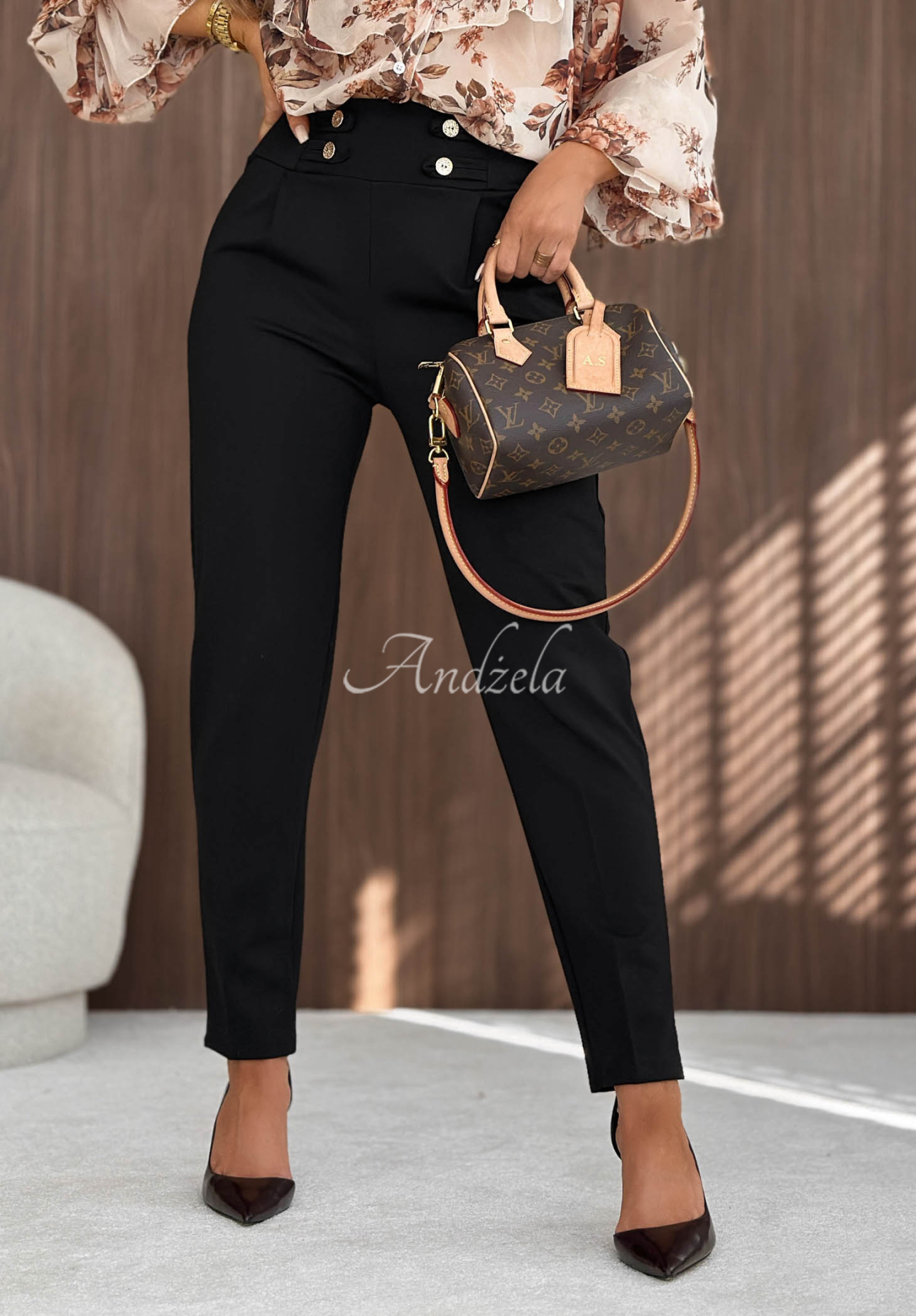 Viskose-Zigarettenhose mit Knöpfen Gentle Elegance Schwarz