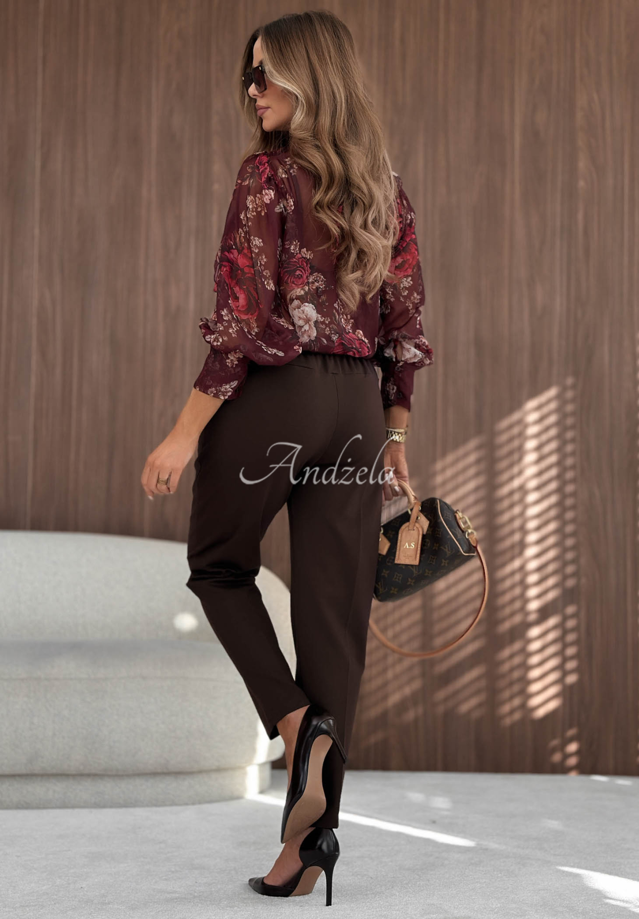 Viskose-Zigarettenhose mit Knöpfen Gentle Elegance Schokoladenbraun