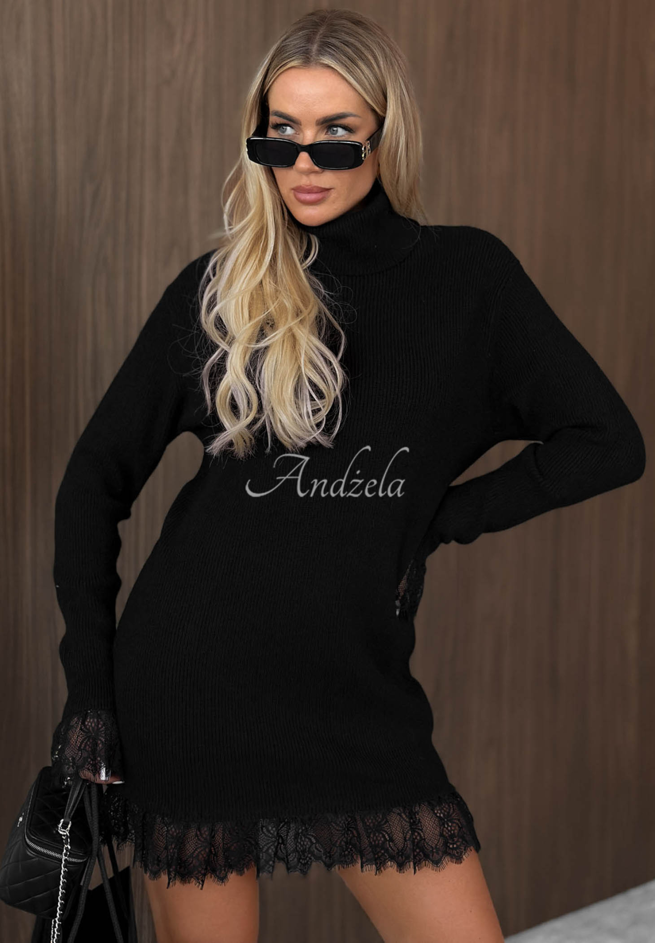 Strickkleid aus Viskose mit Rollkragen und Spitze Autumn Spell Schwarz