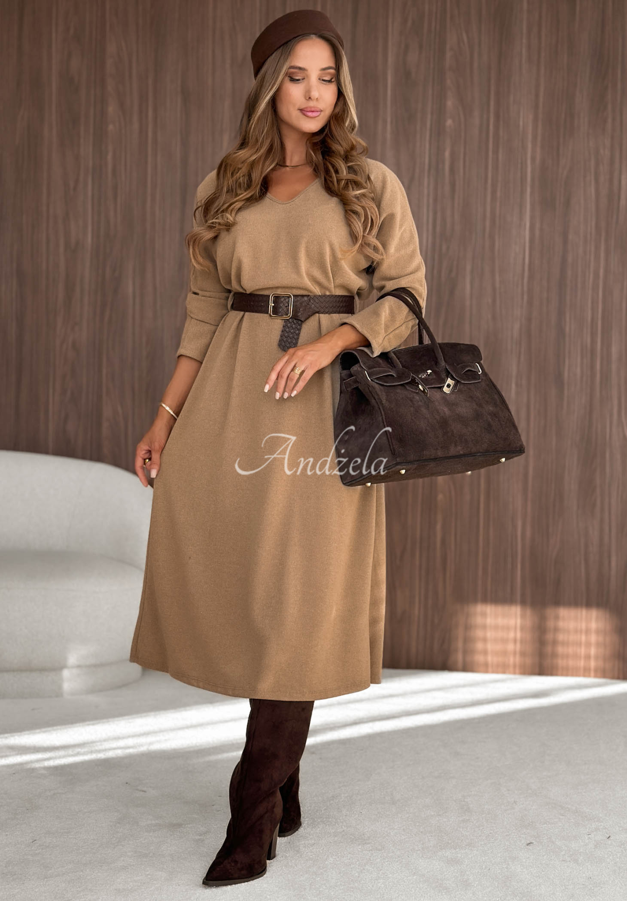 Midi-Strickkleid mit Gürtel Main Event Beige