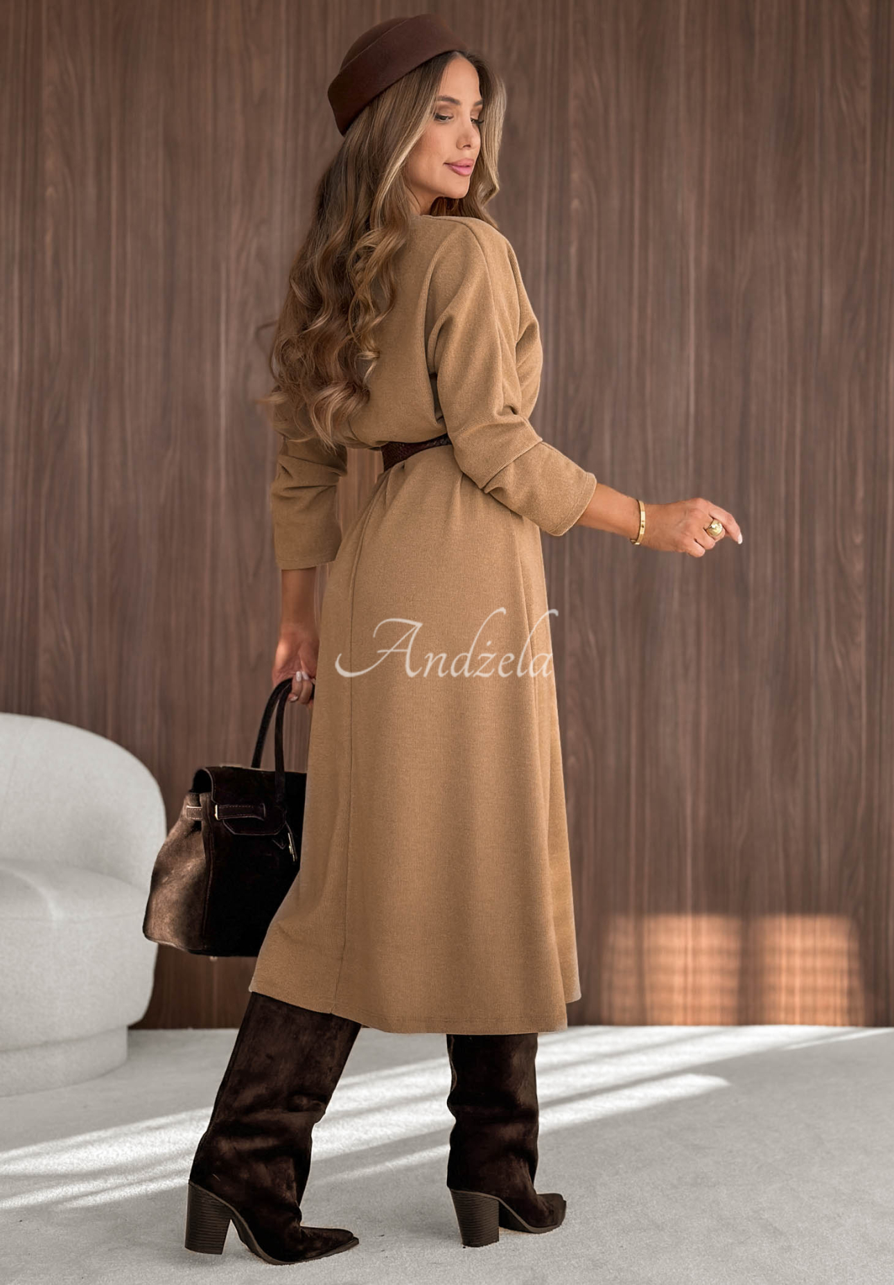 Midi-Strickkleid mit Gürtel Main Event Beige