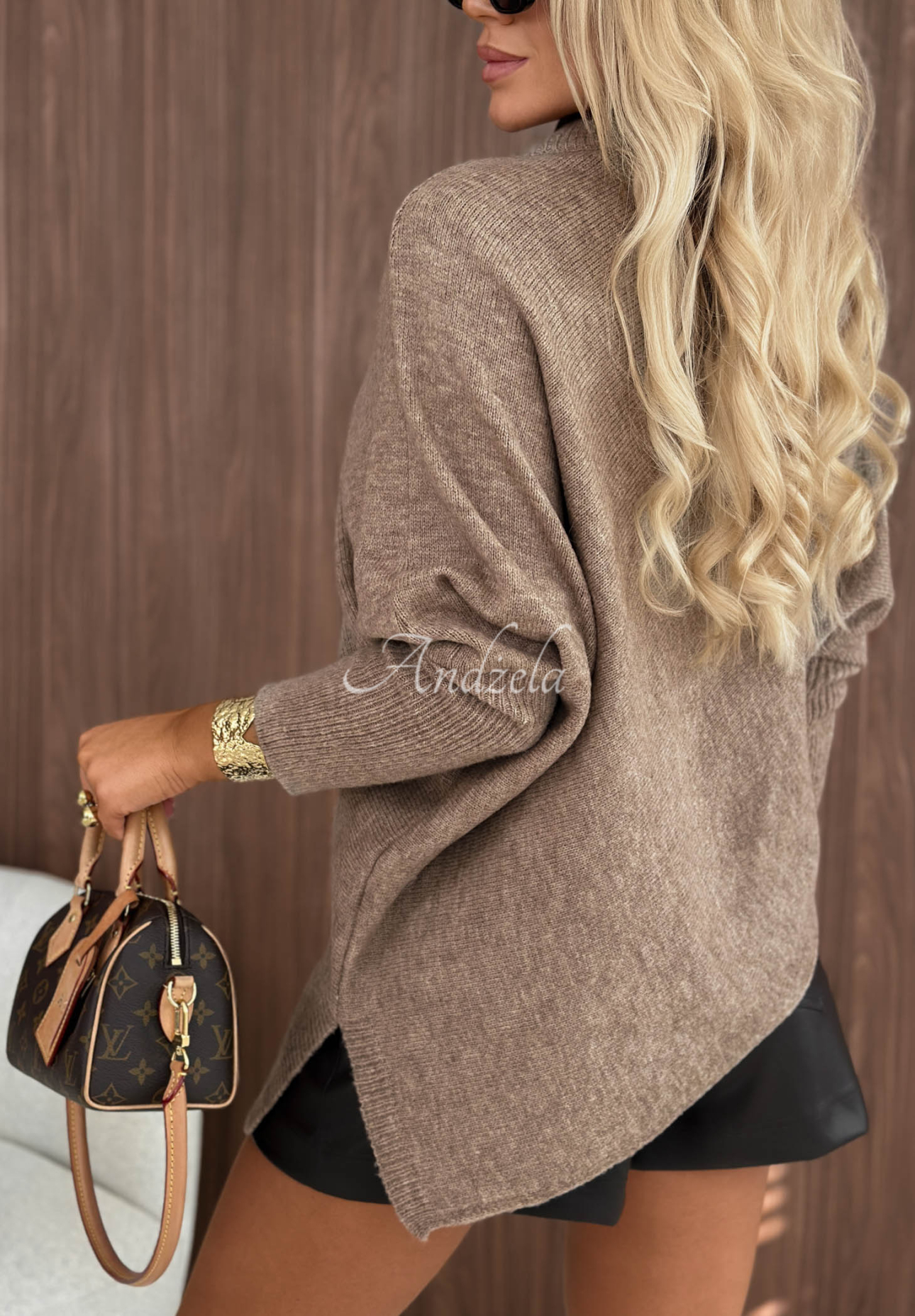 Asymmetrischer Wollpullover Unknown Number Mokkafarben