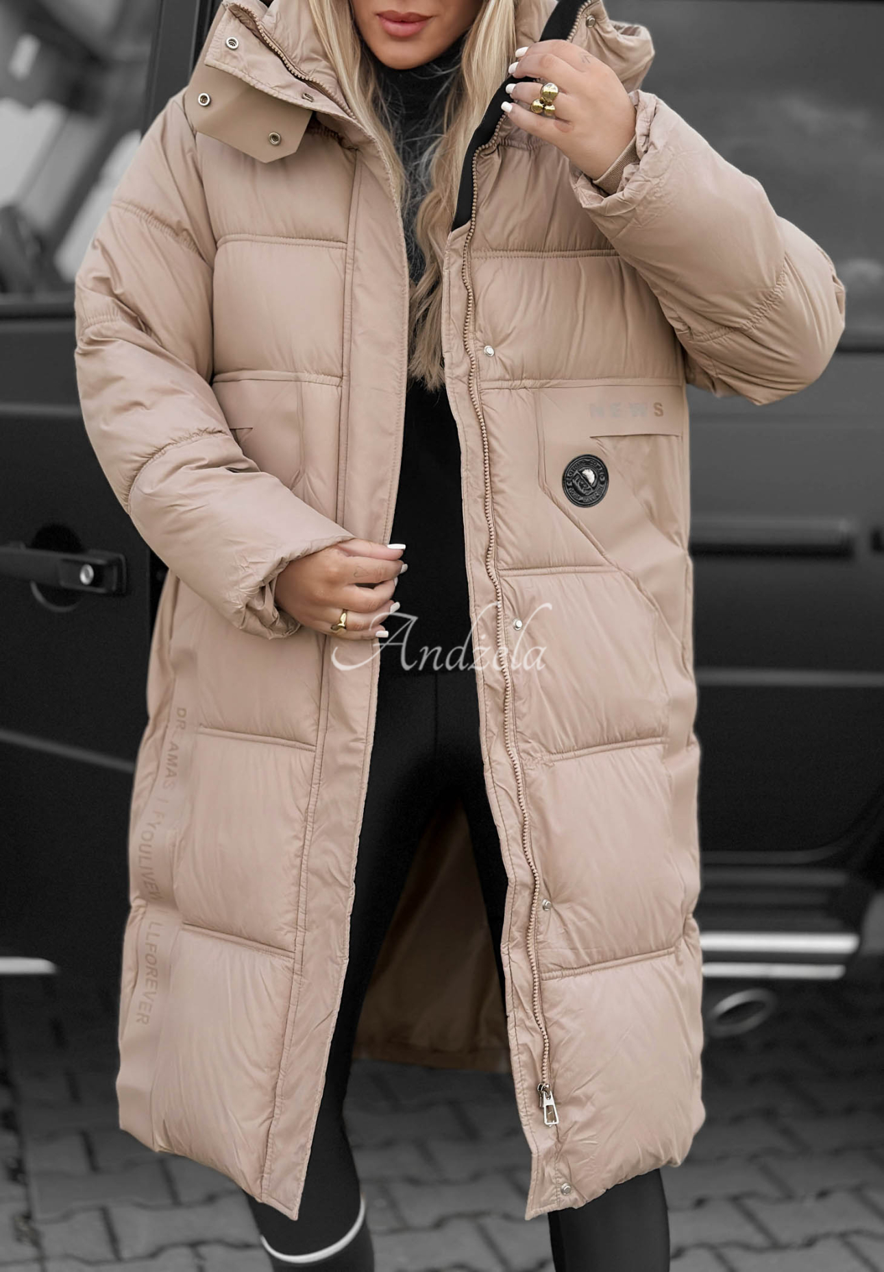Lange, gesteppte Jacke mit Kapuze Forest Essence Beige