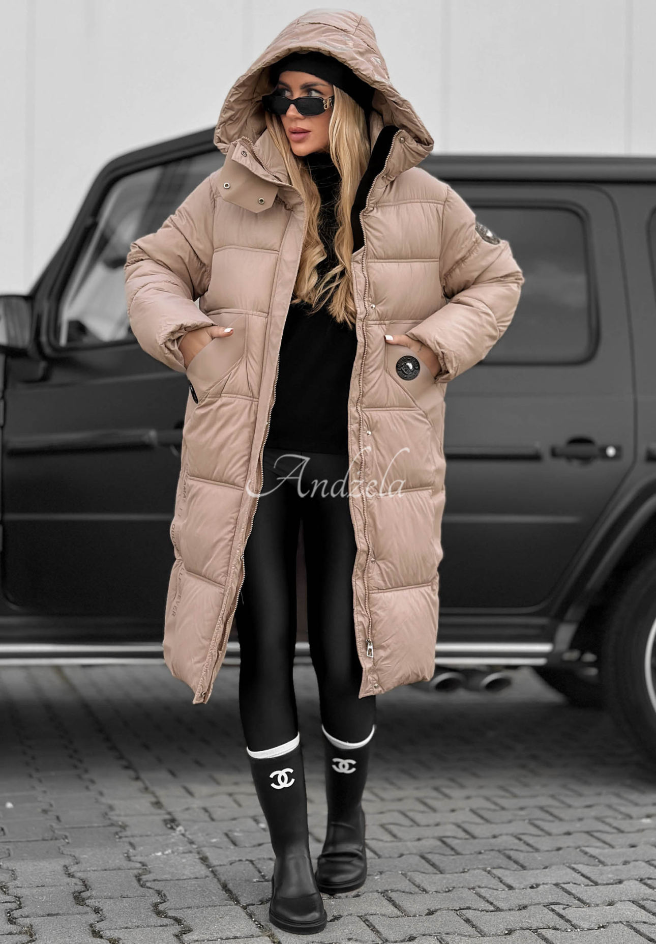 Lange, gesteppte Jacke mit Kapuze Forest Essence Beige