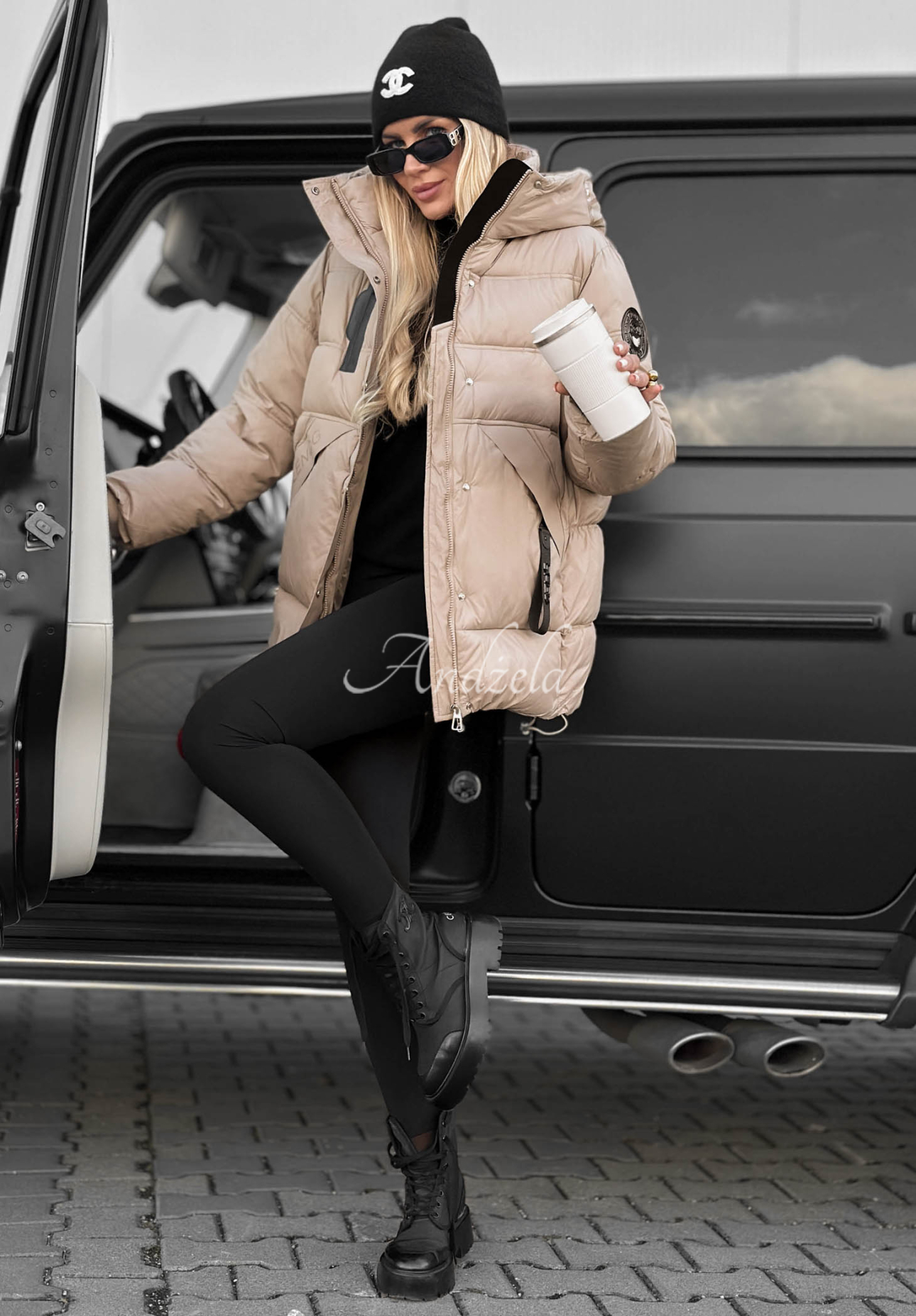 Gesteppte Jacke mit Kapuze Simple Theory Beige