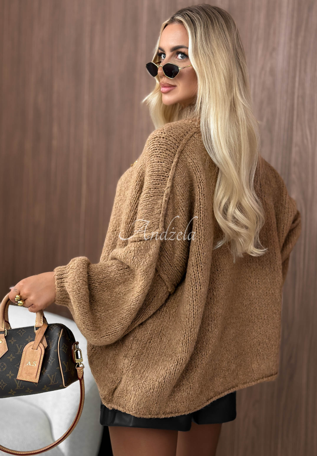 Weicher Oversize-Pullover mit Wolle und Viskose Lola Love Camel