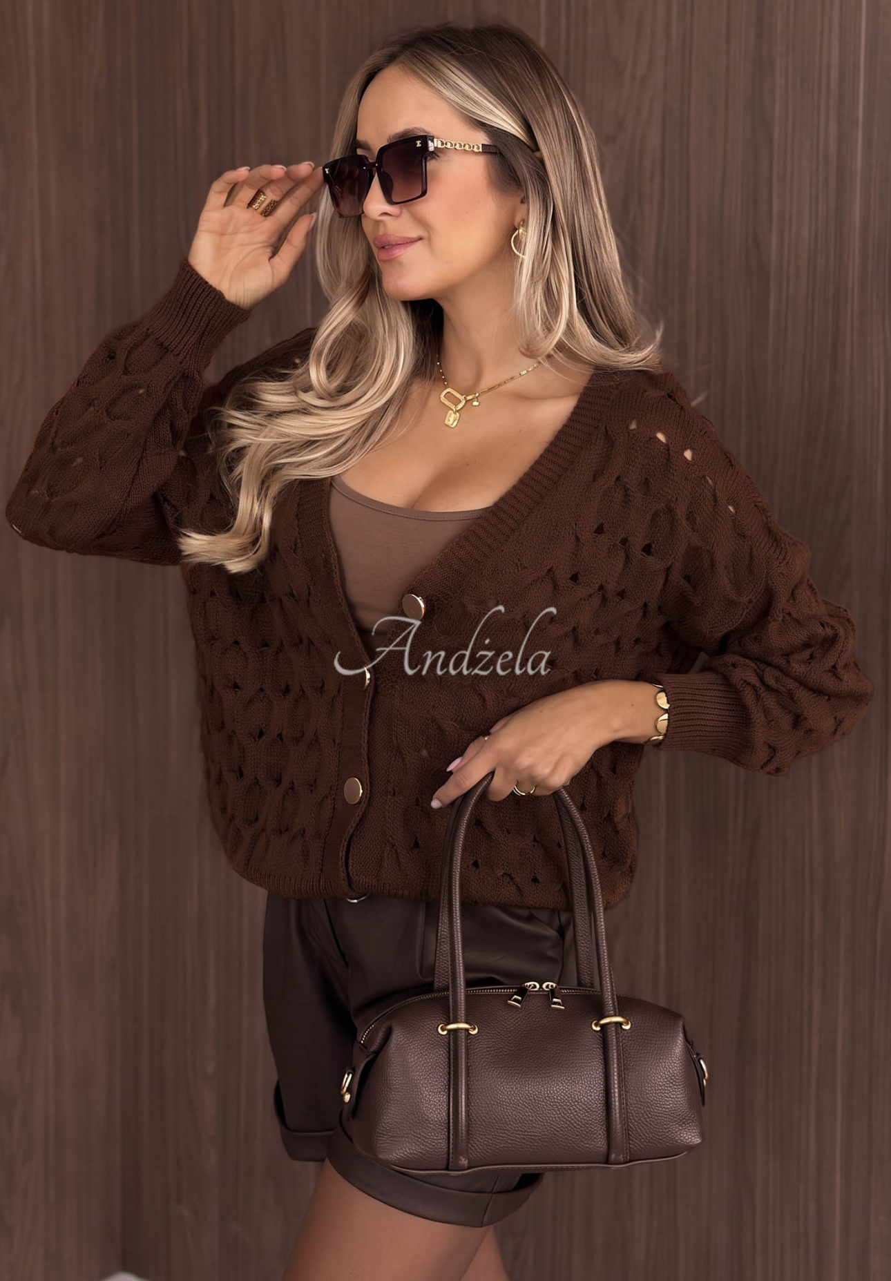 Kurzer, durchbrochener Cardigan mit Verschluss Knit Haven Camel