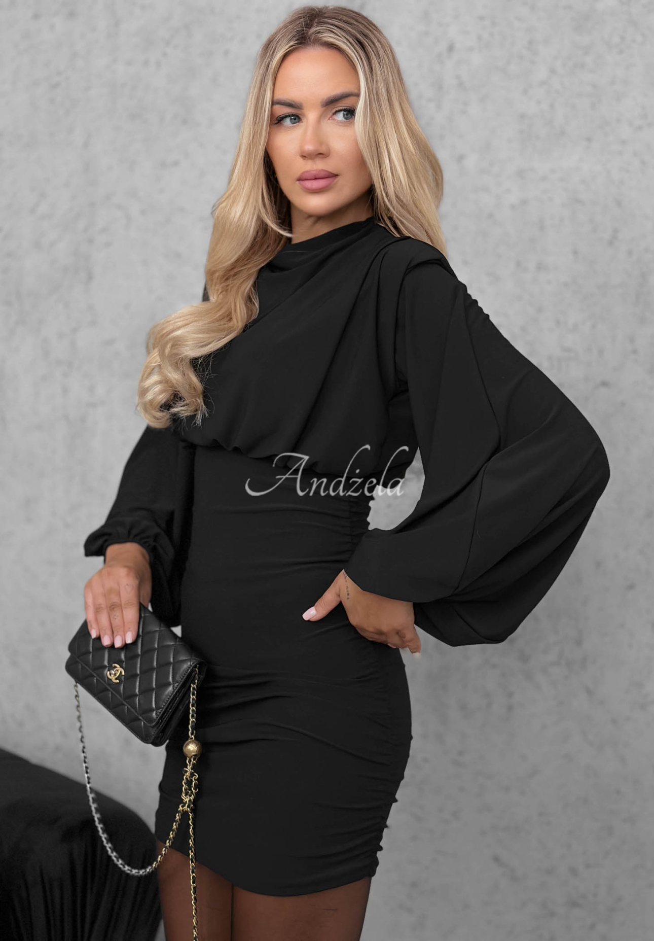 Kleid mit Raffungen und Polstern Maybe Next Time Schwarz