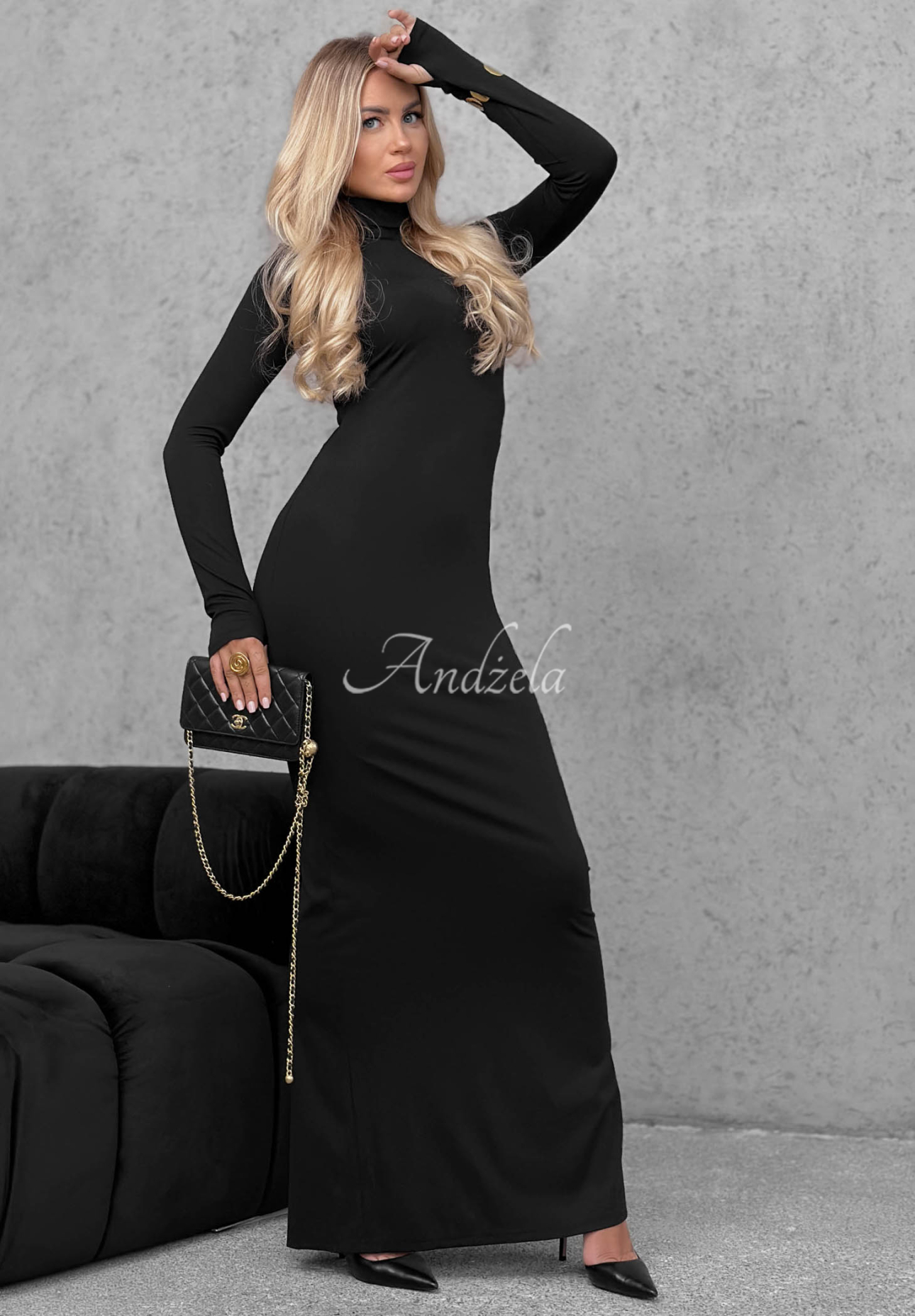 Figurbetontes Viskose-Kleid mit Rollkragen und Schlitz Red Carpet Schwarz
