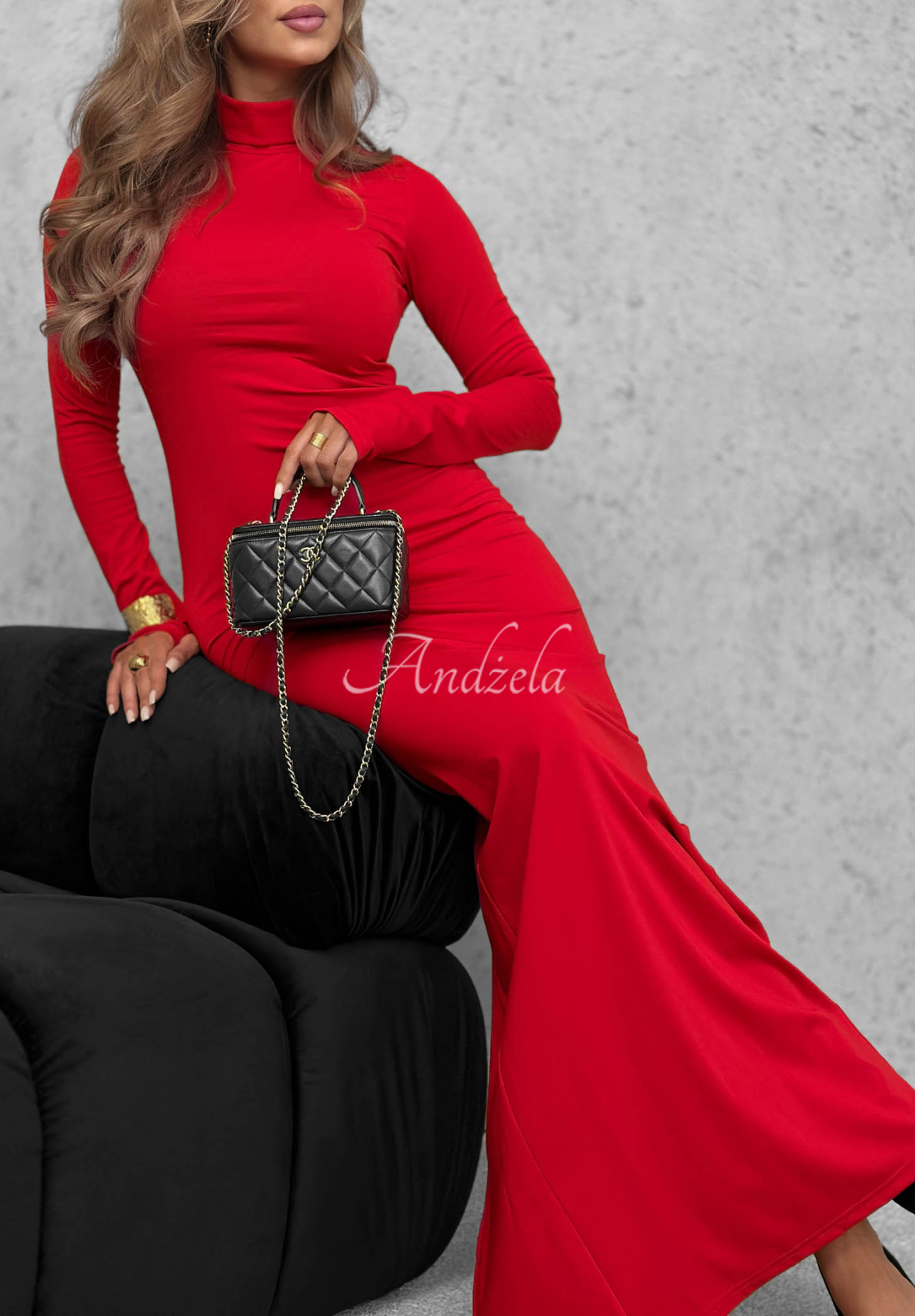 Figurbetontes Viskose-Kleid mit Rollkragen und Schlitz Red Carpet Rot