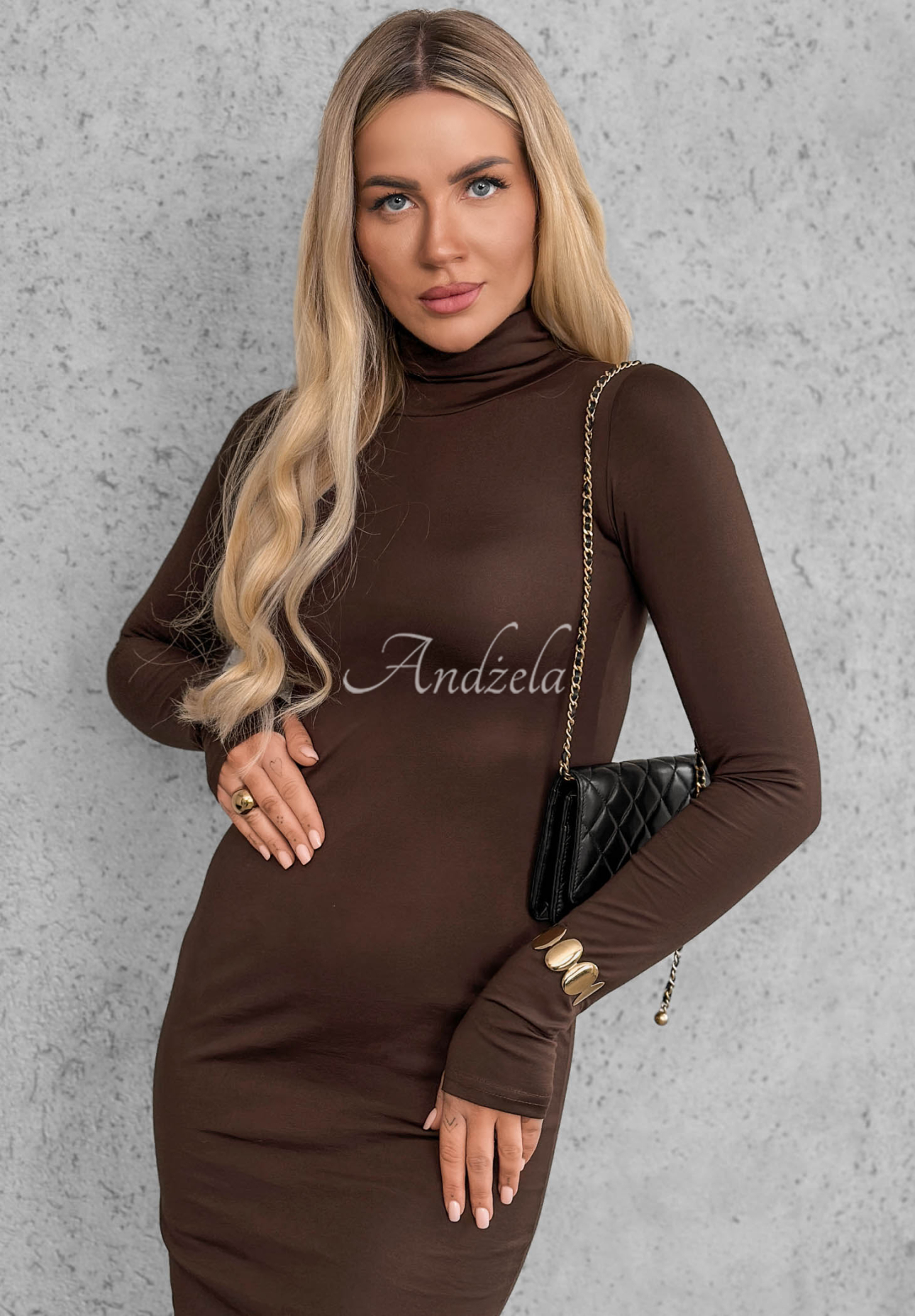Figurbetontes Viskose-Kleid mit Rollkragen und Schlitz Red Carpet Schokoladenbraun