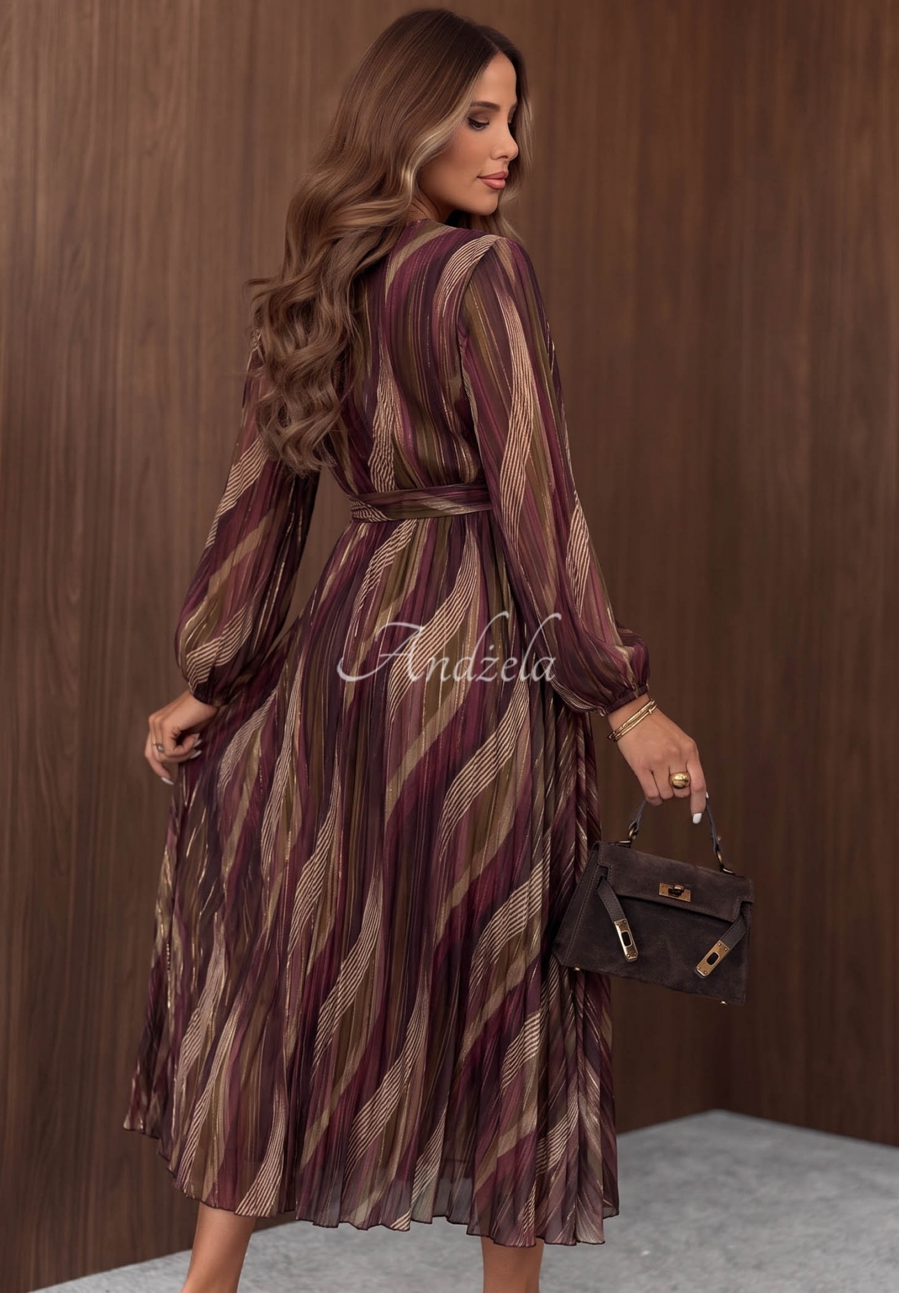 Gemustertes Midi-Kleid mit Gürtel Quiet Romance Beerenfarben