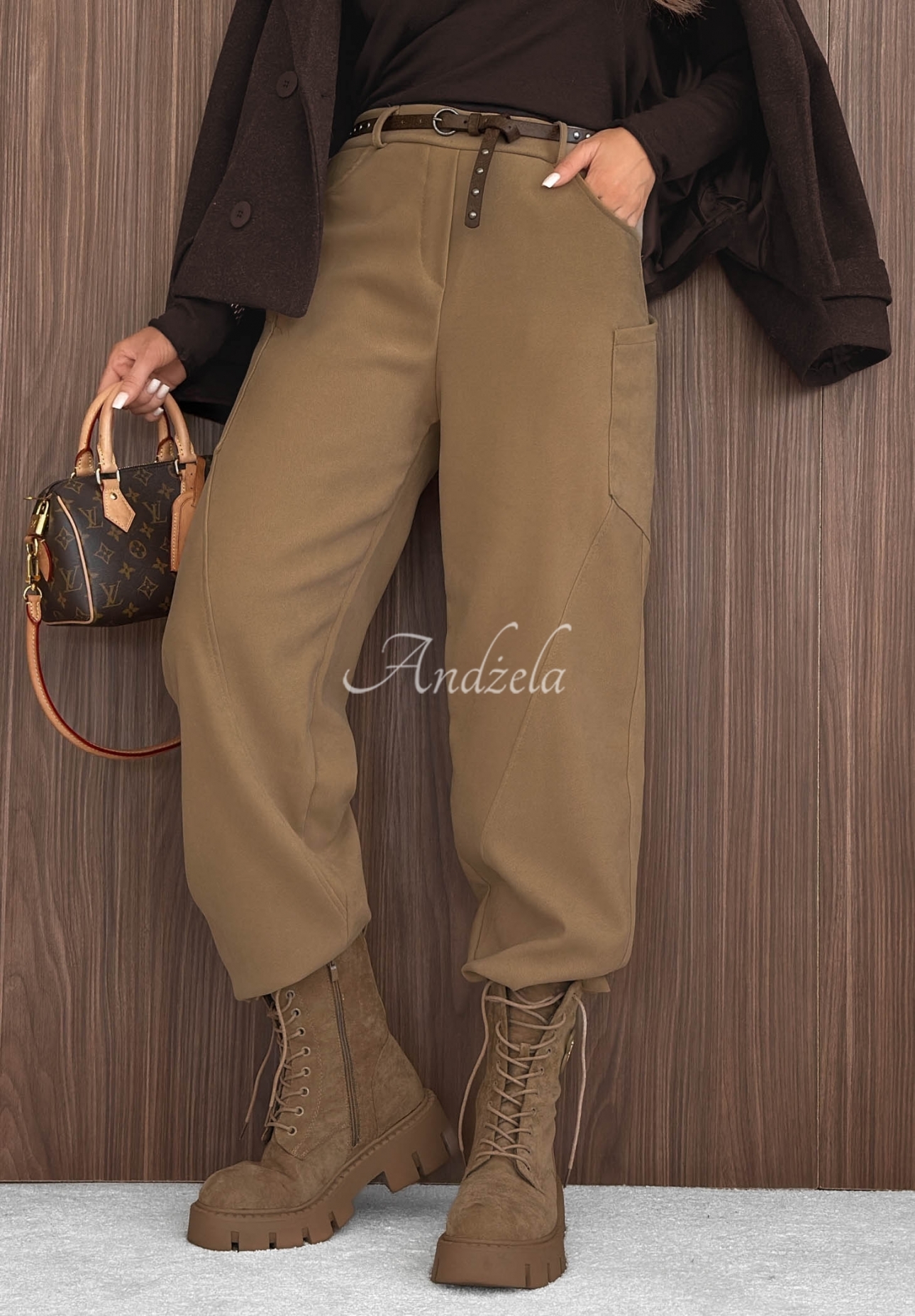 Mom-Fit-Hose aus Stoff mit Gürtel Lucky Fall Beige