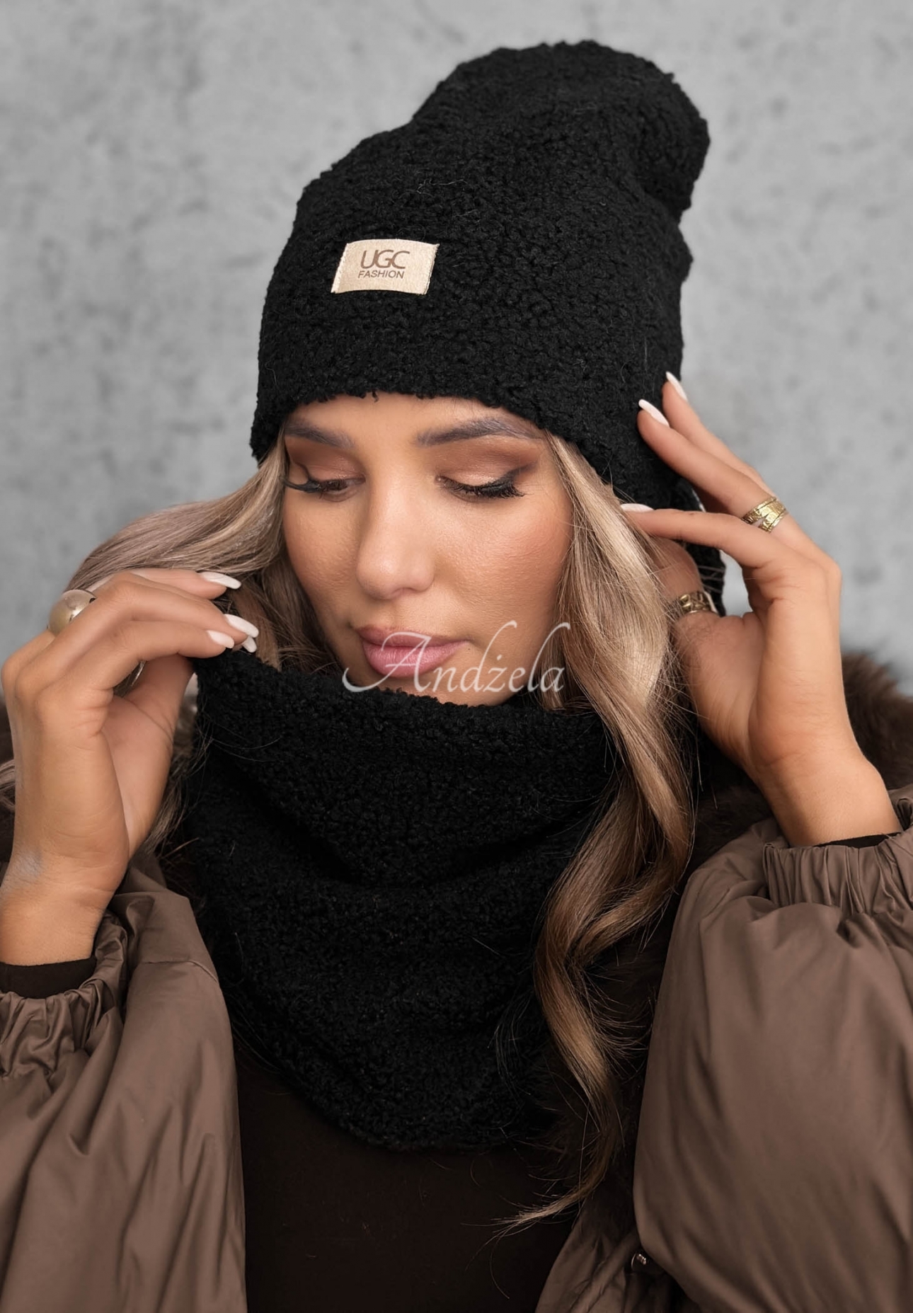 Set Mütze und Schlauchschal mit Lammfellimitat Winter Lady Schwarz